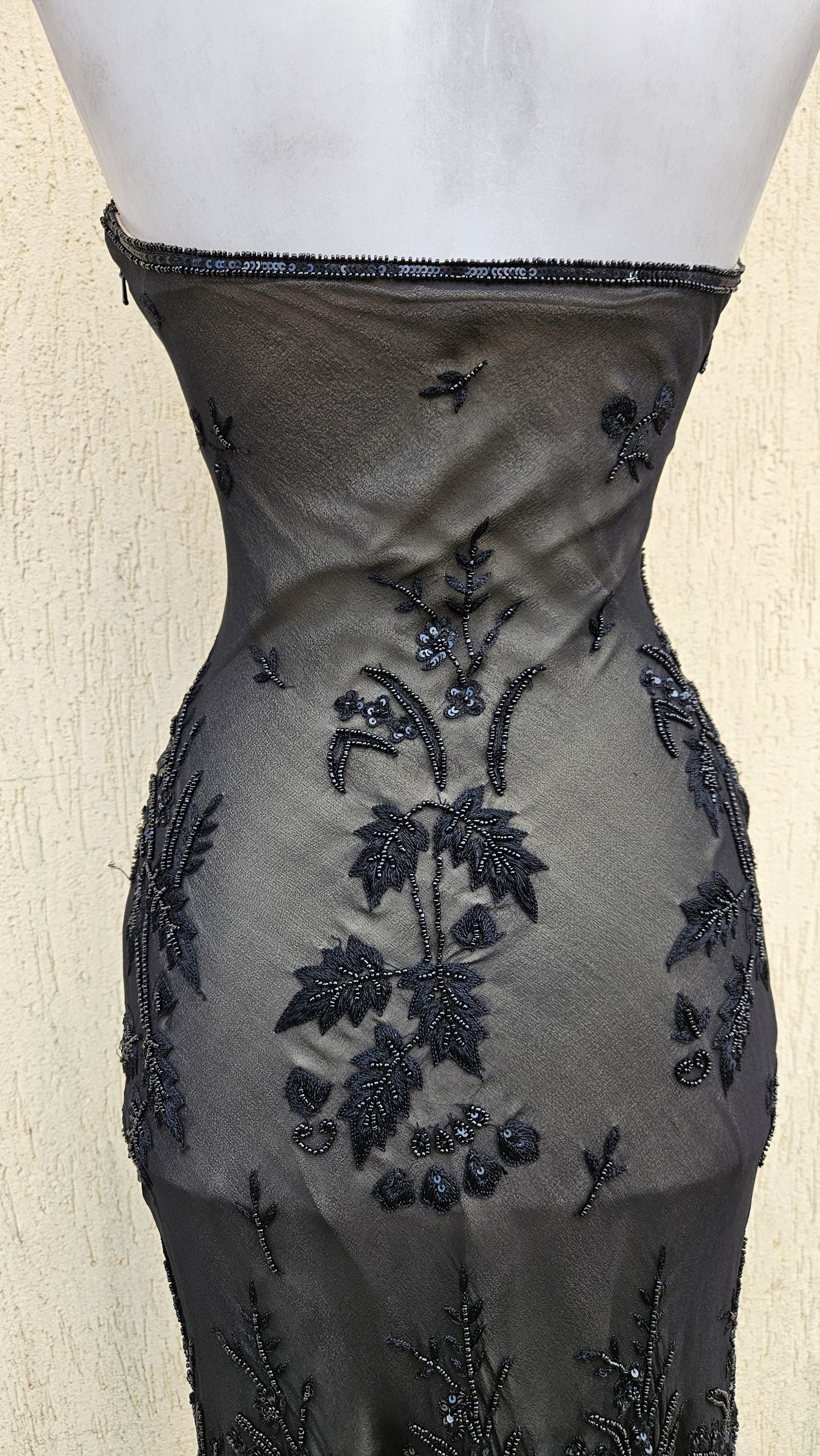 Robe en soie brodée Aftershock