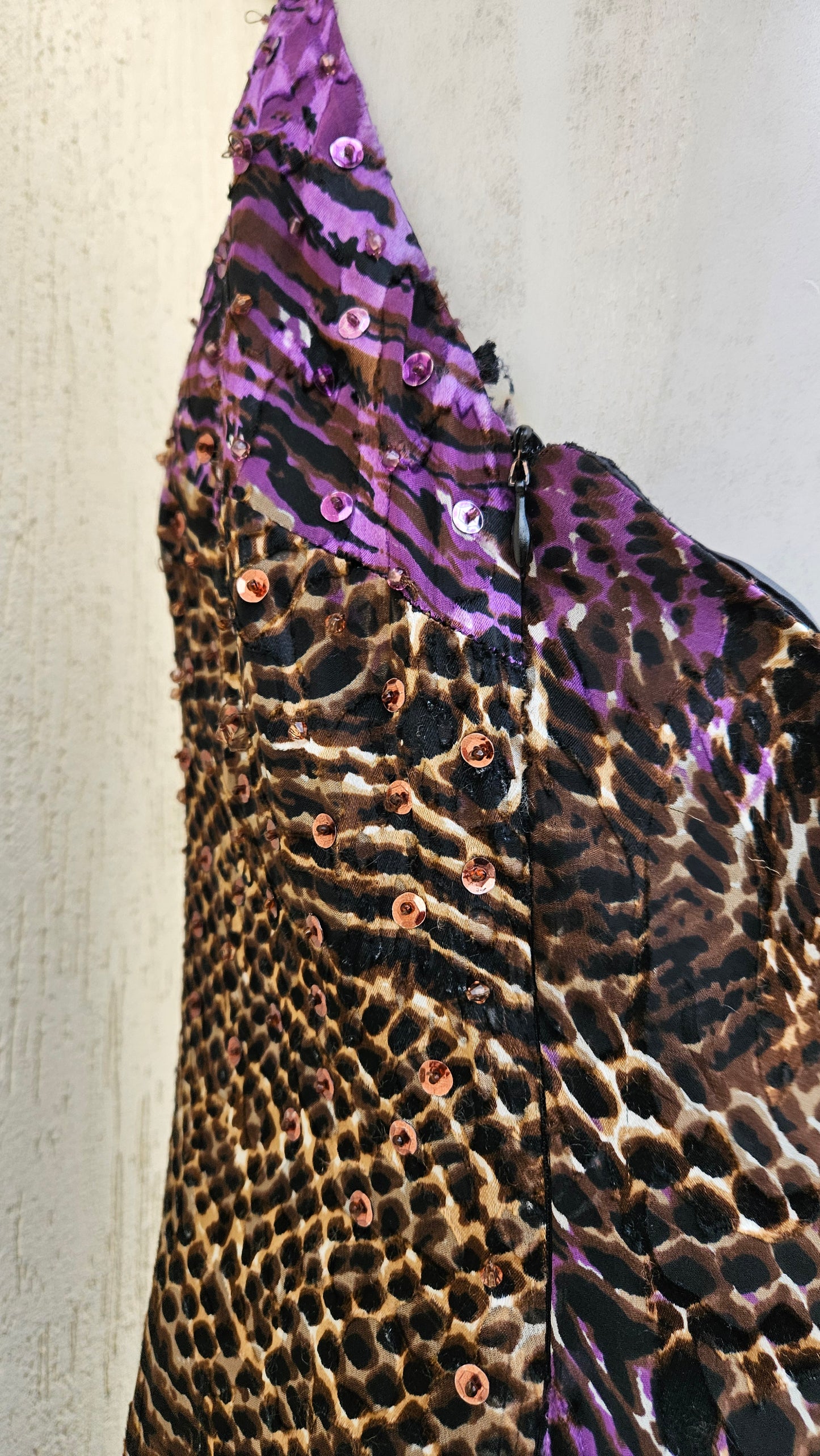 Robe dos nu tons violet et marron