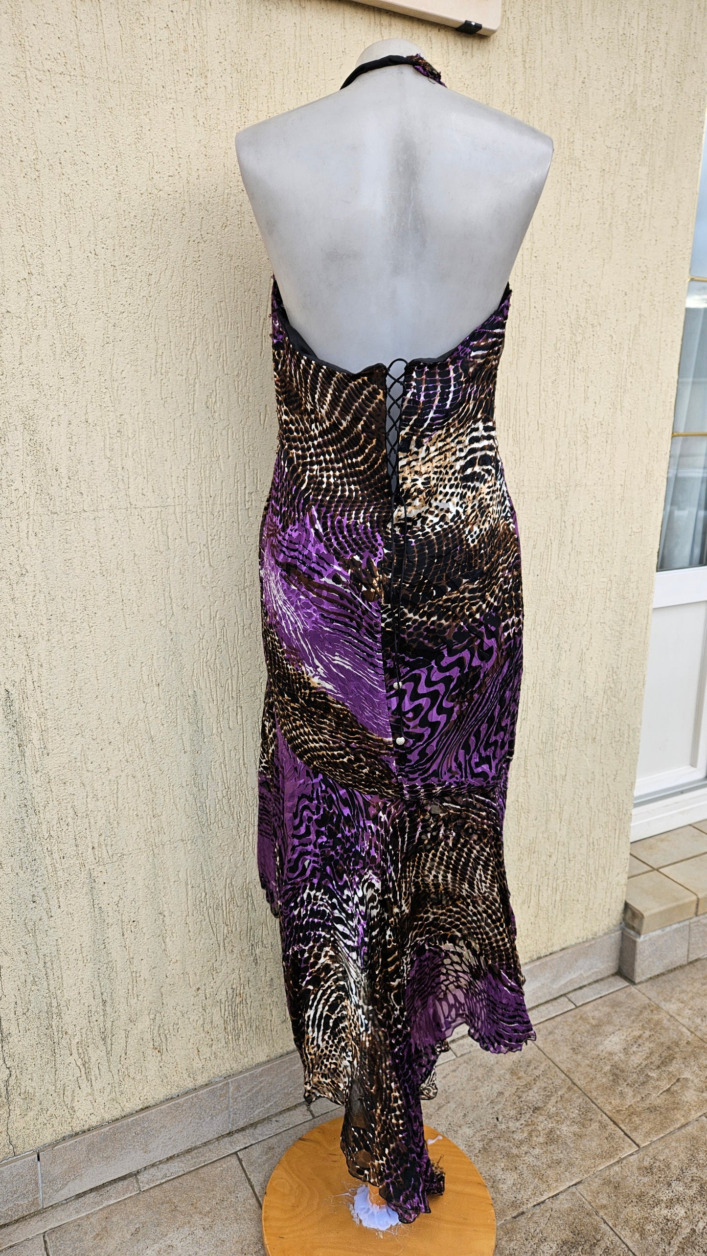 Robe dos nu tons violet et marron
