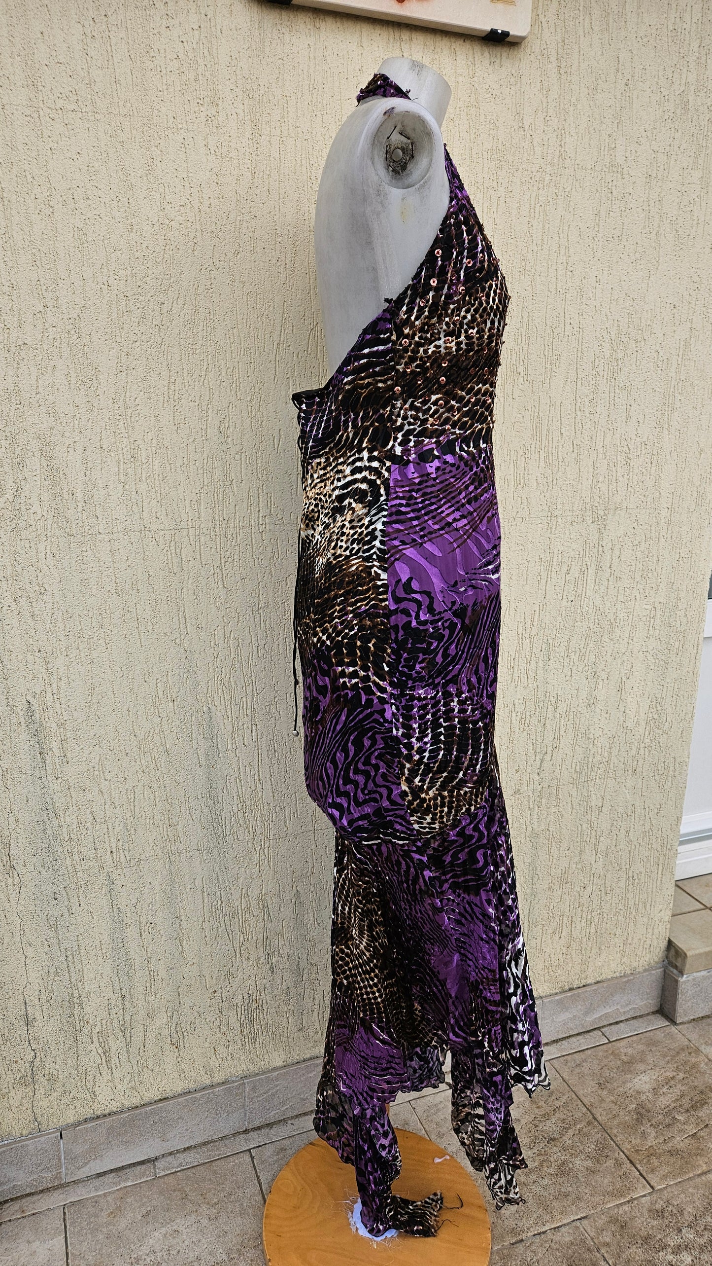 Robe dos nu tons violet et marron