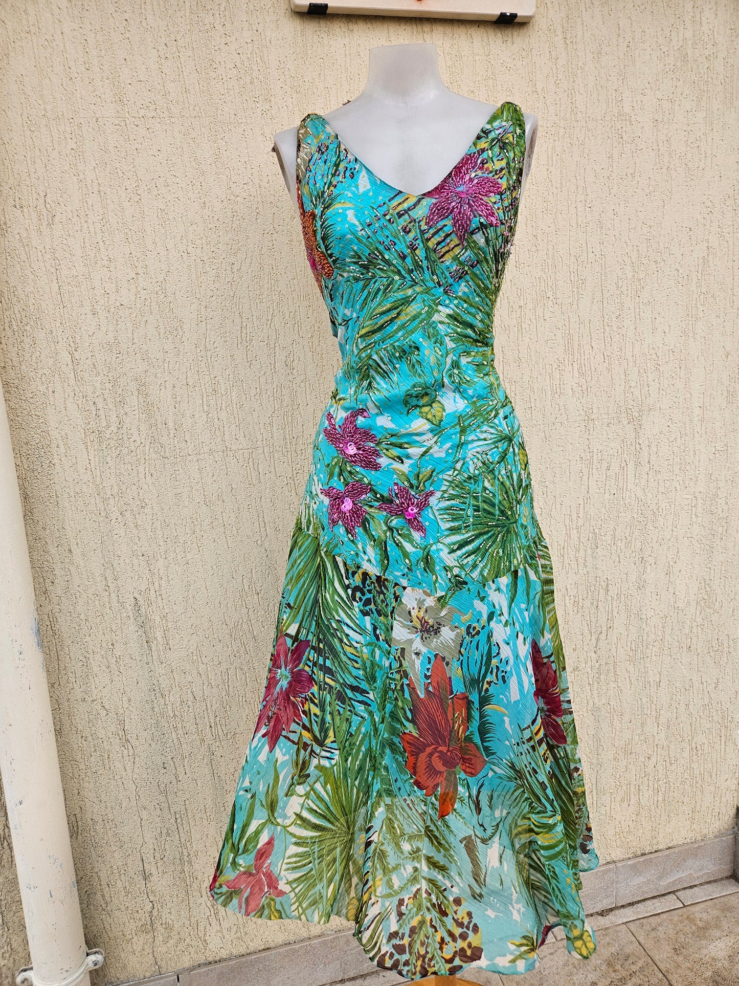Robe en voile floral brodé