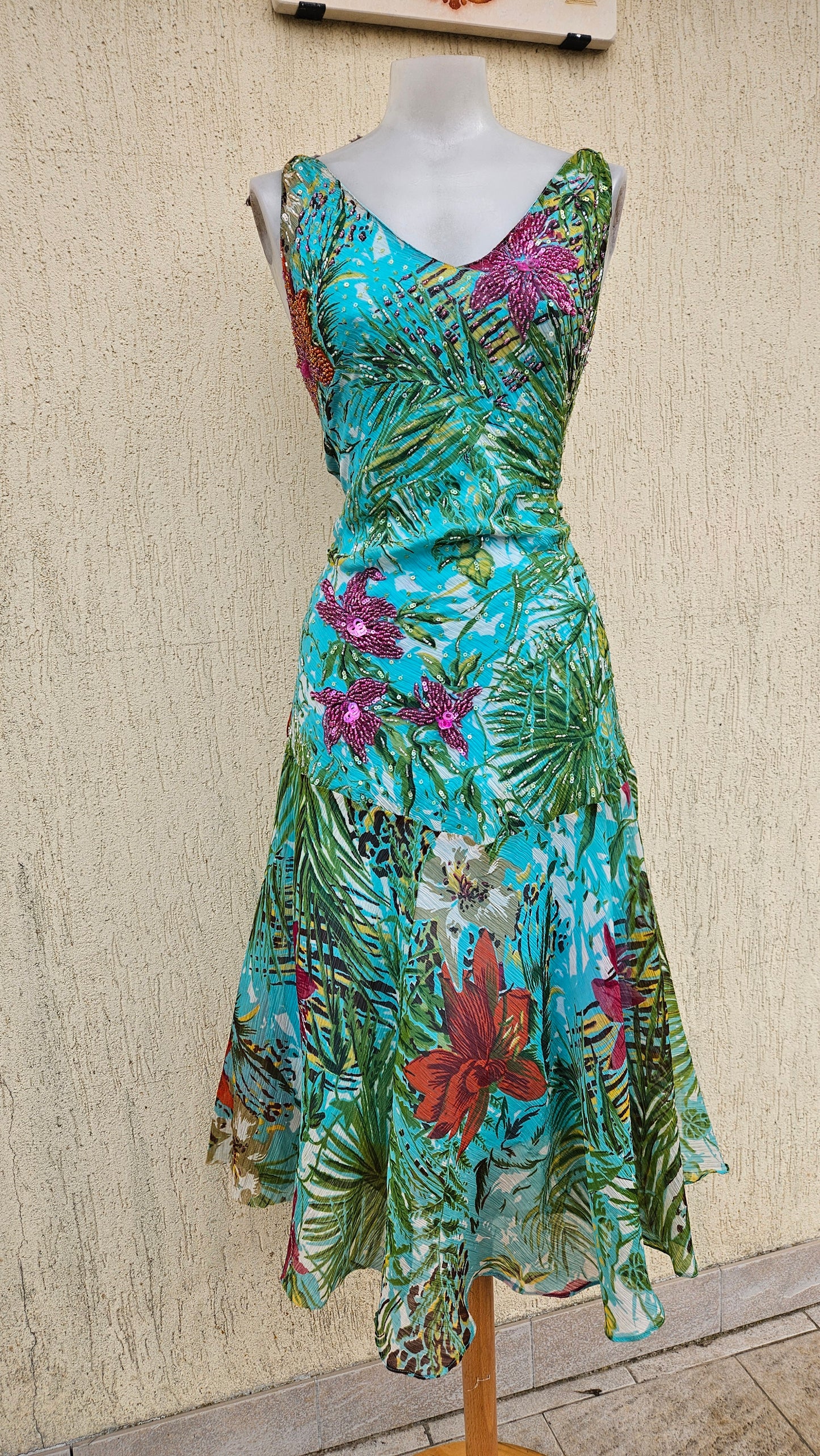 Robe en voile floral brodé