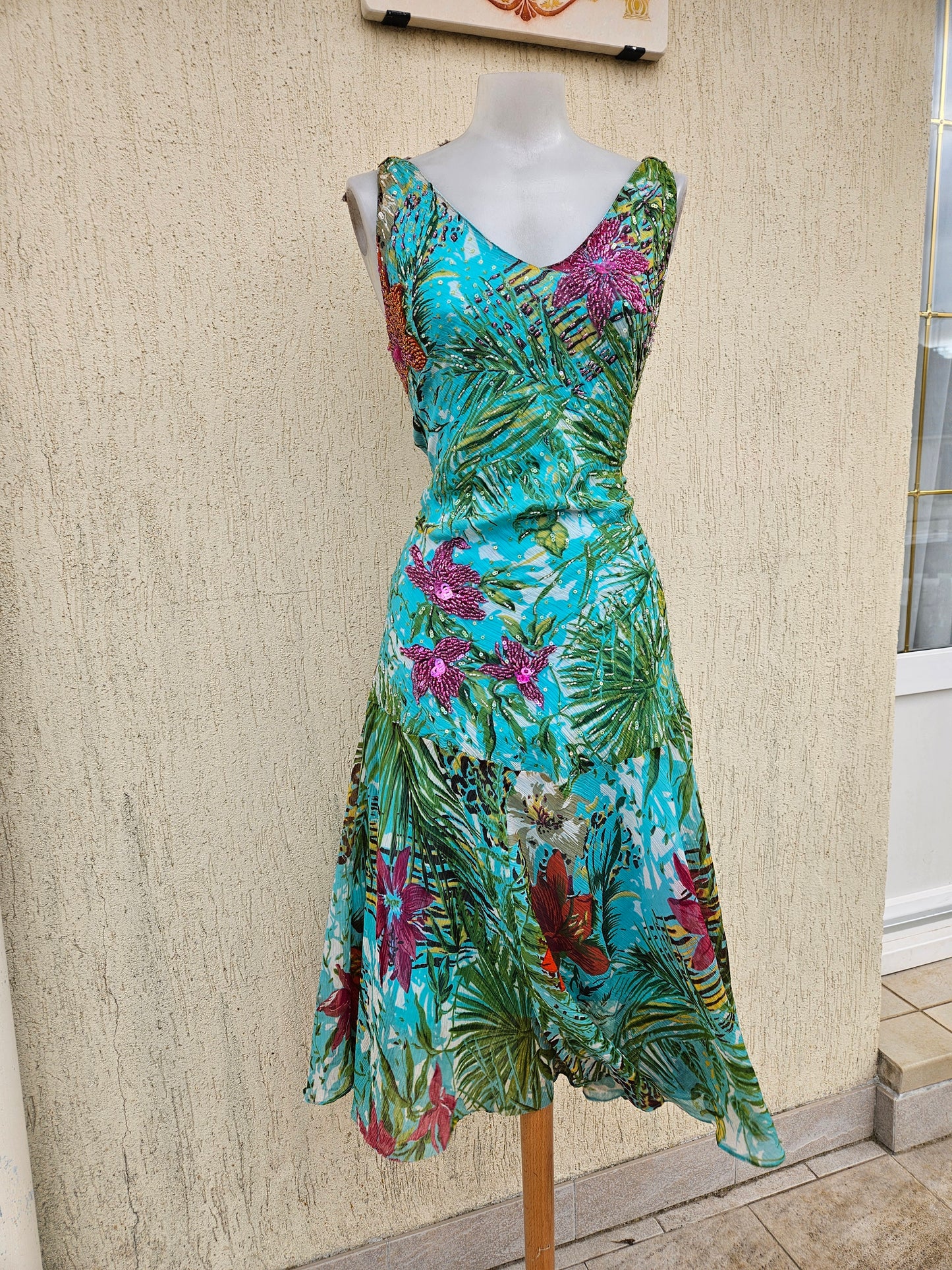 Robe en voile floral brodé