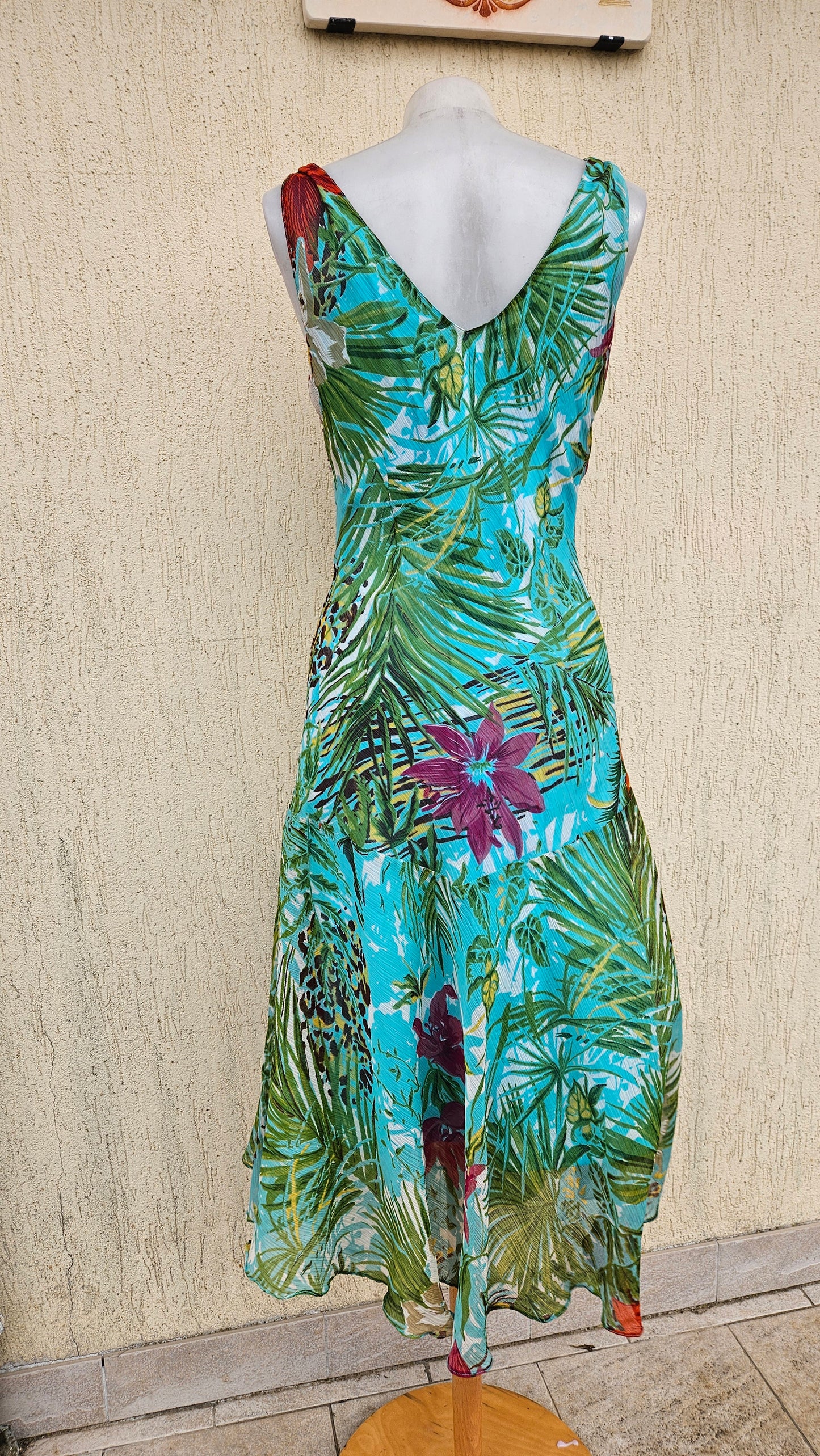Robe en voile floral brodé