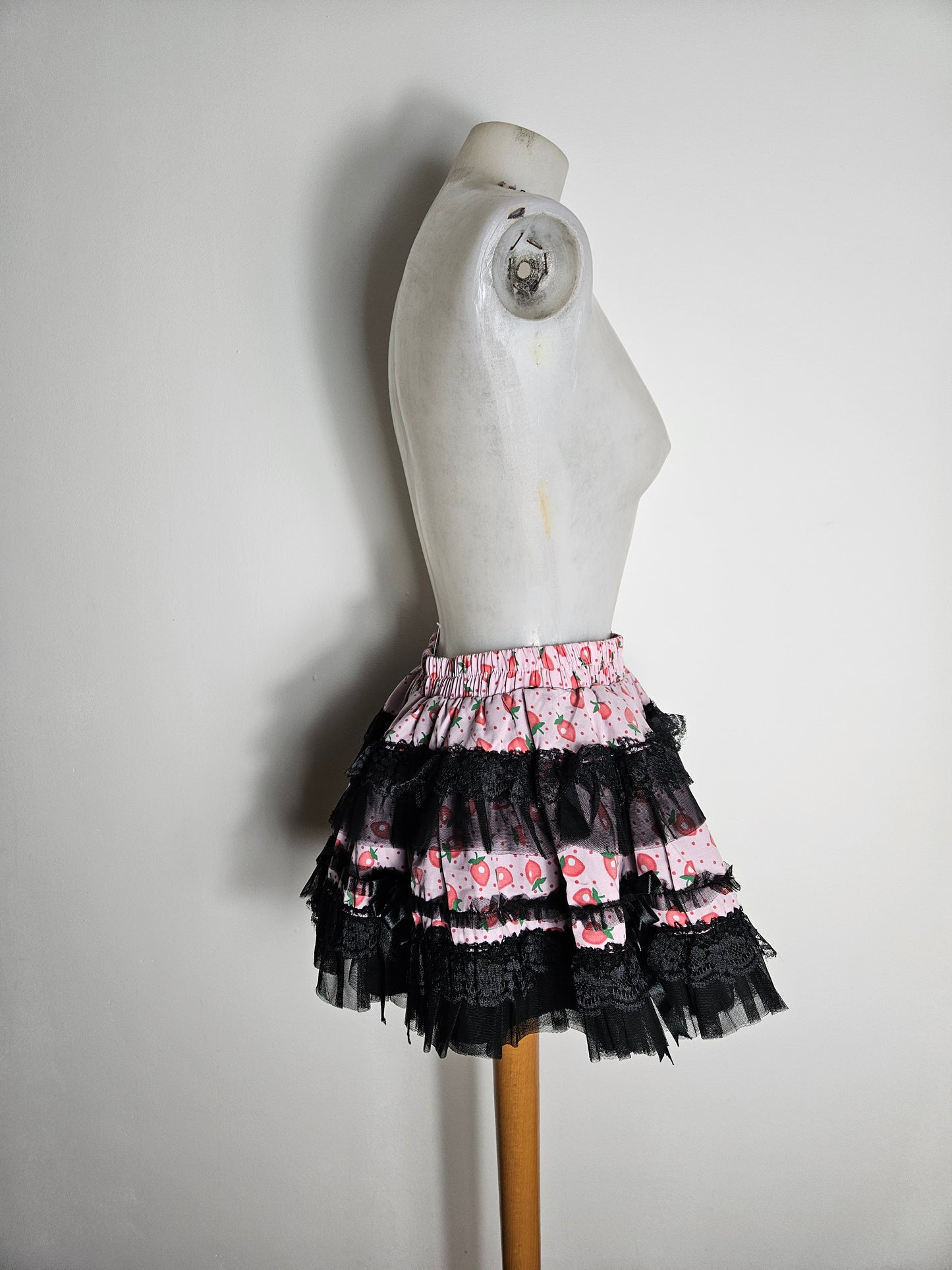 Mini jupe motif fraises