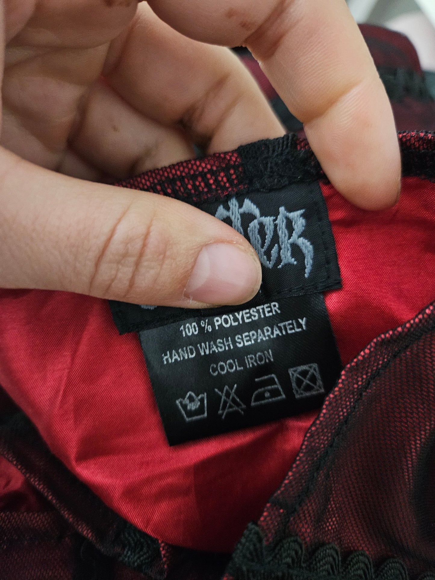 Jupe en voile rouge et noire SINISTER