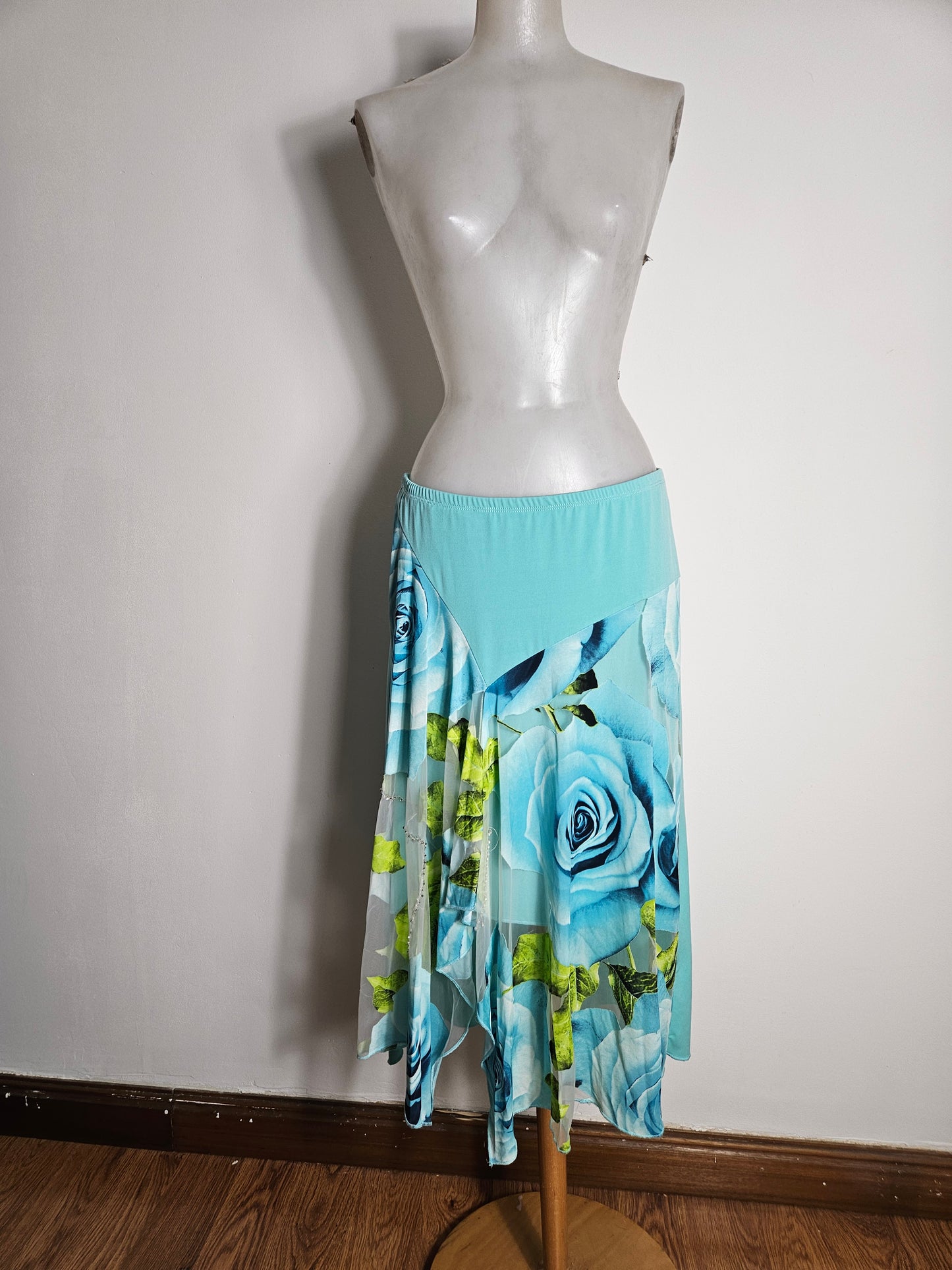 Jupe asymétrique bleue motif florale (Copie)