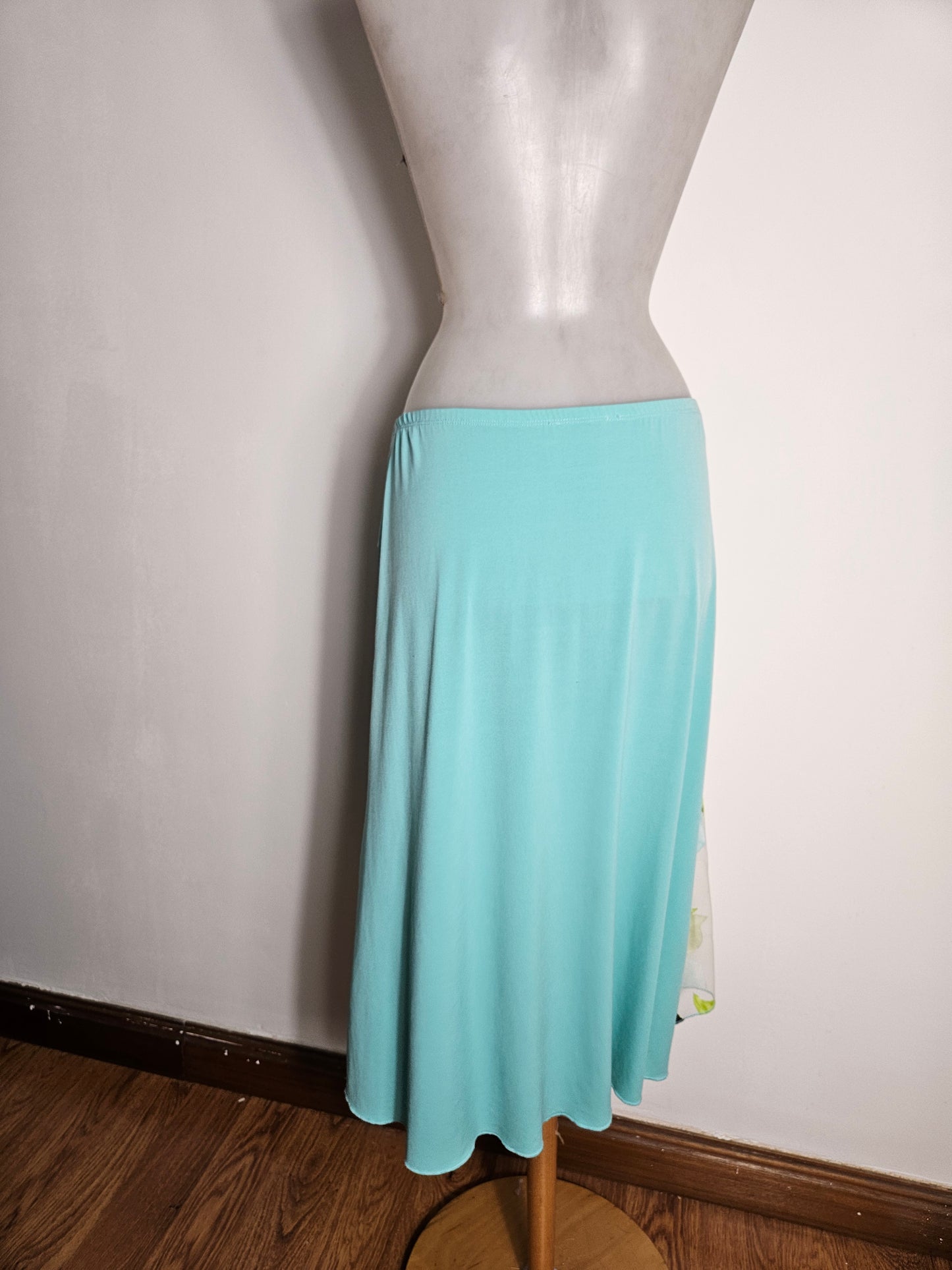 Jupe asymétrique bleue motif florale (Copie)