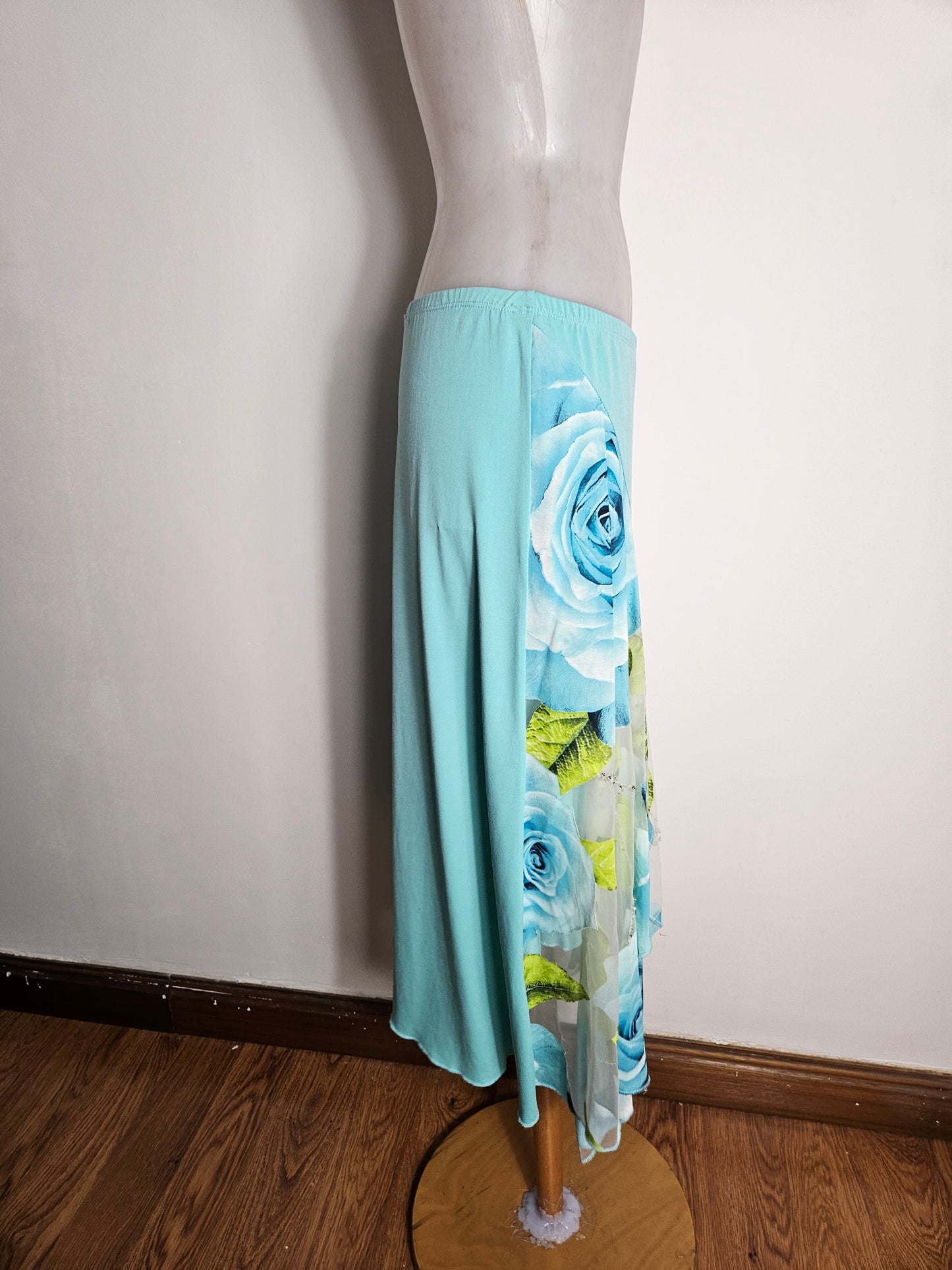 Jupe asymétrique bleue motif florale (Copie)