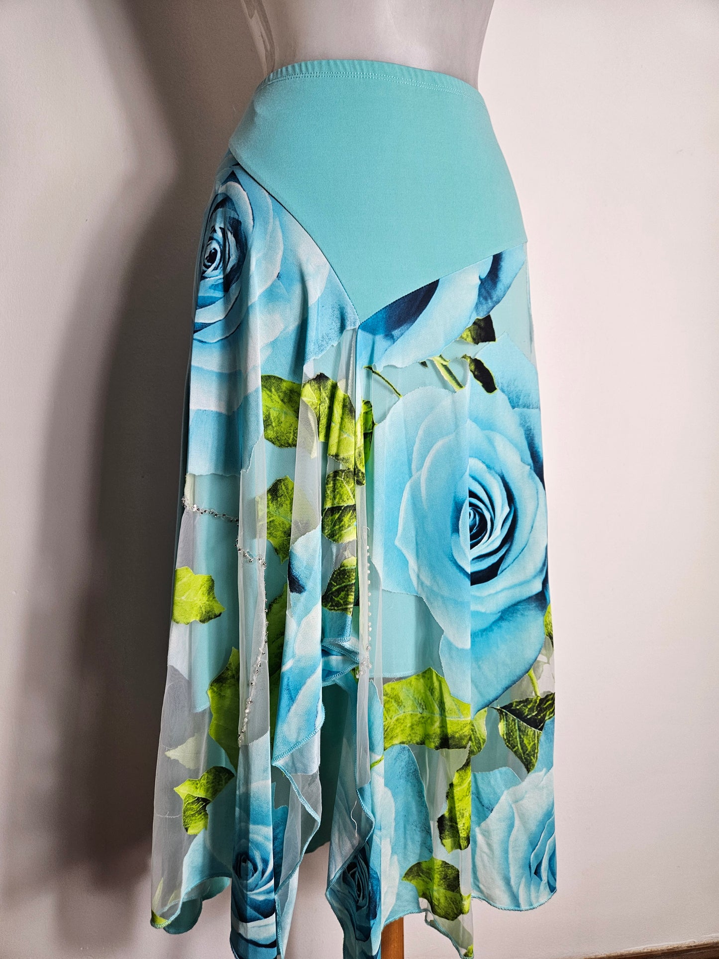 Jupe asymétrique bleue motif florale (Copie)