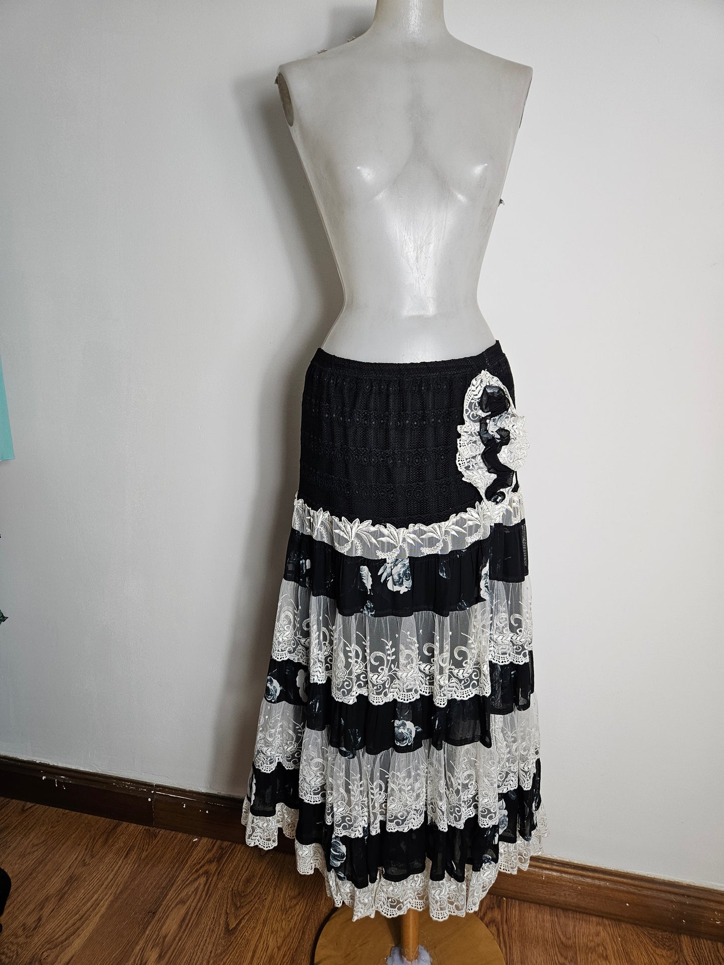 Black and white ruffled skirt