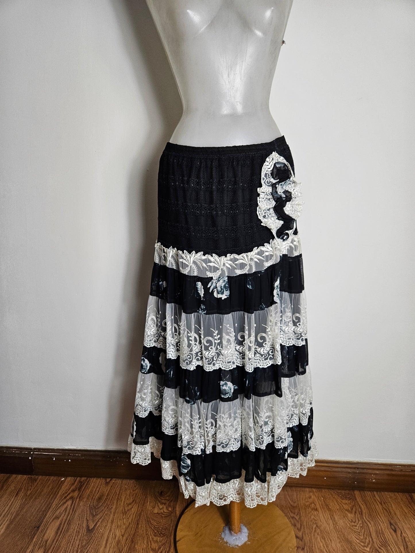 Black and white ruffled skirt