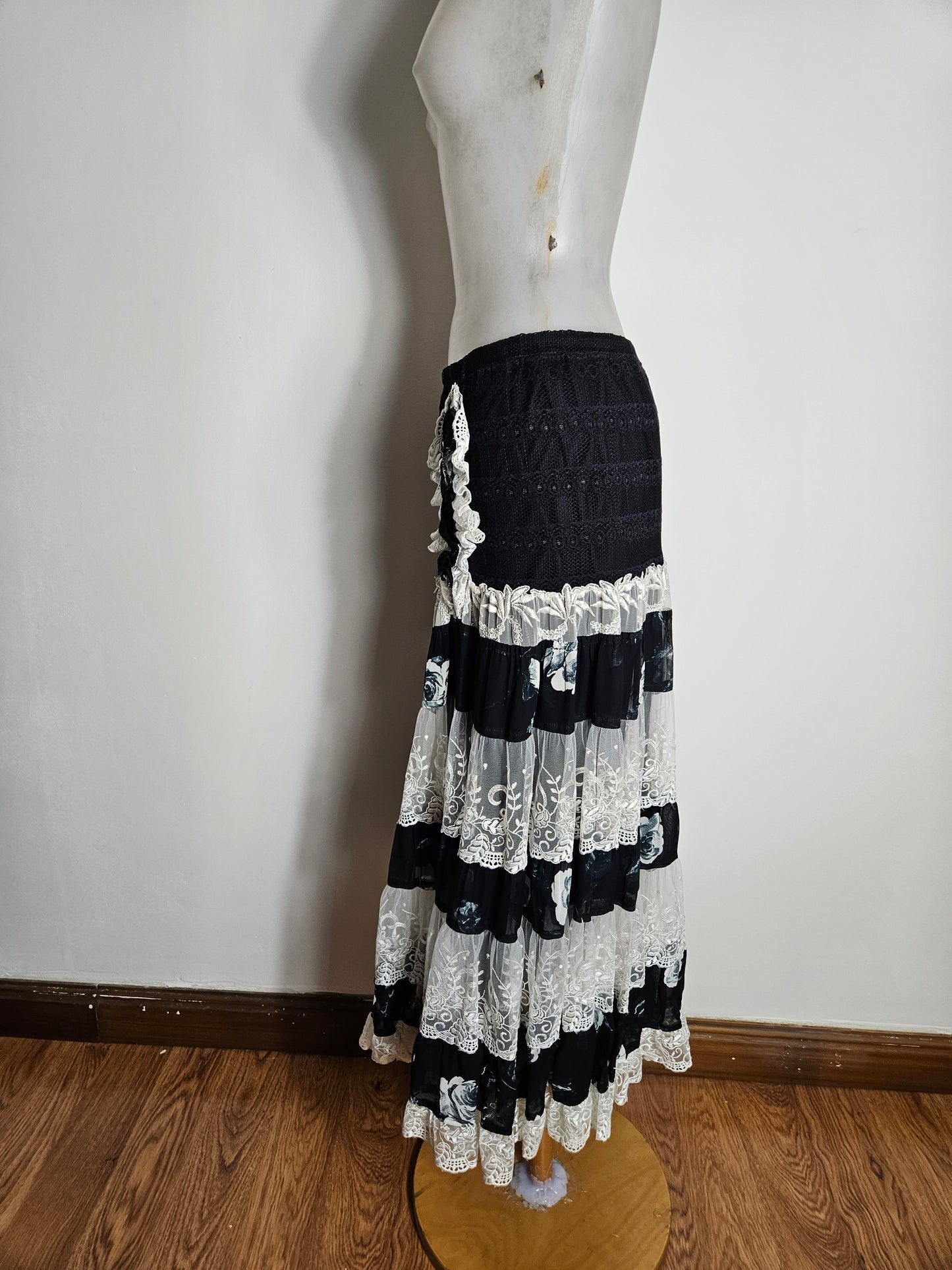 Black and white ruffled skirt