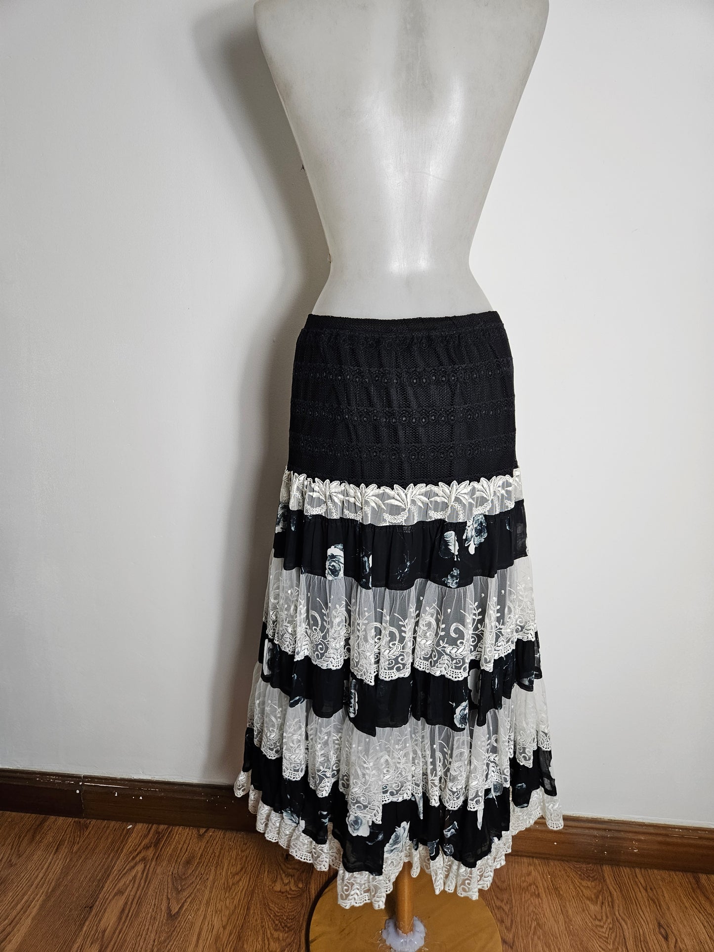Black and white ruffled skirt