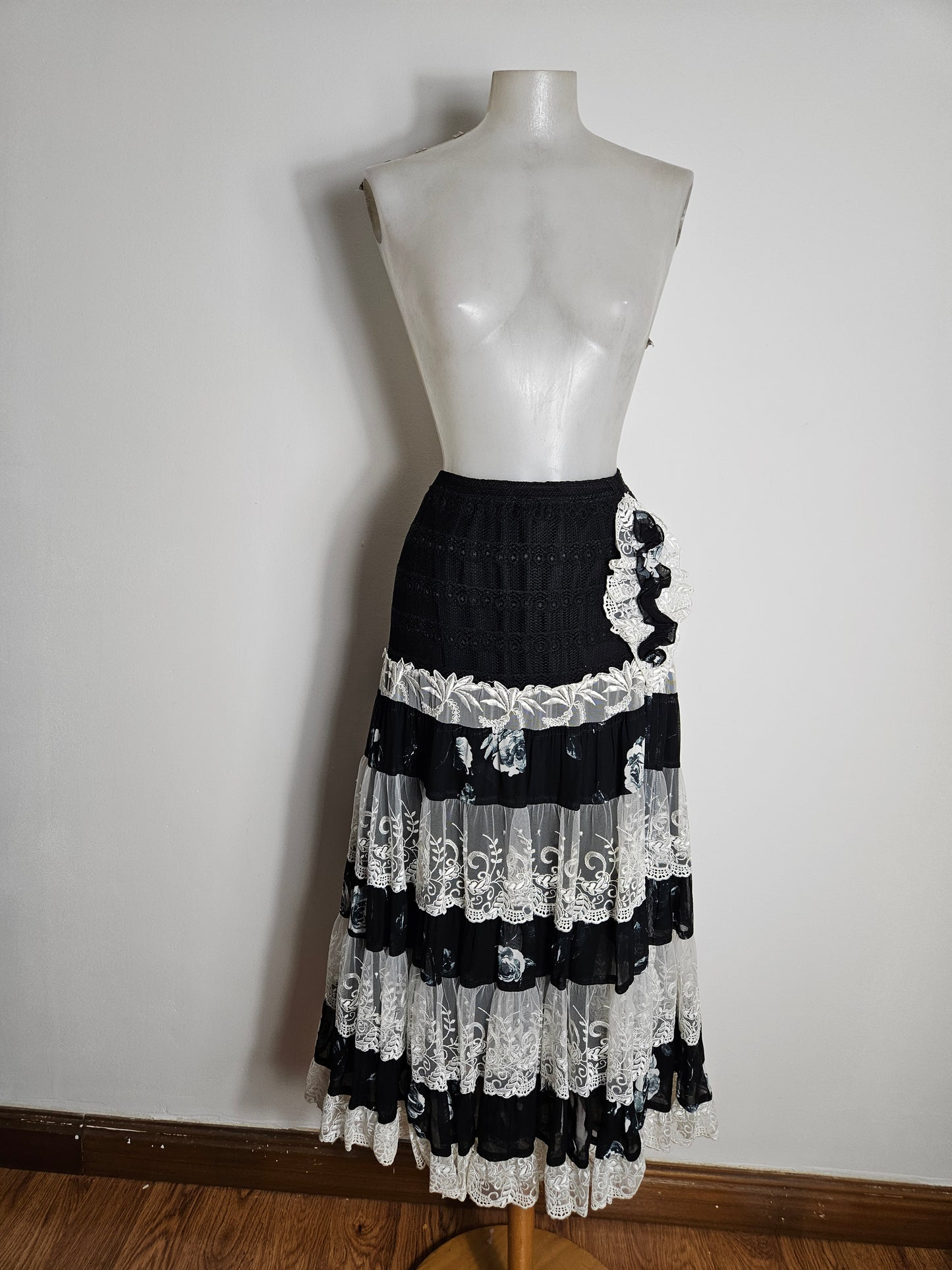 Black and white ruffled skirt