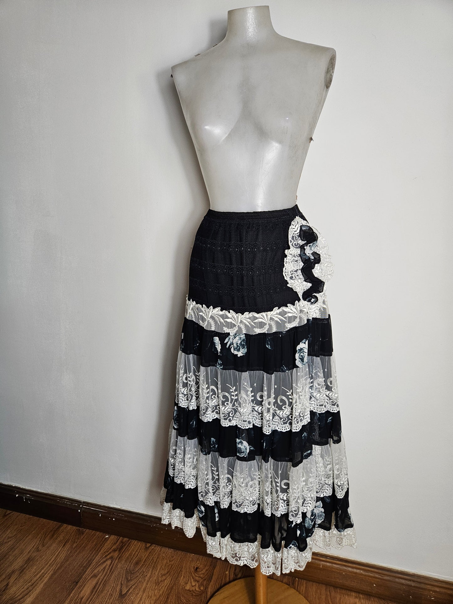 Black and white ruffled skirt