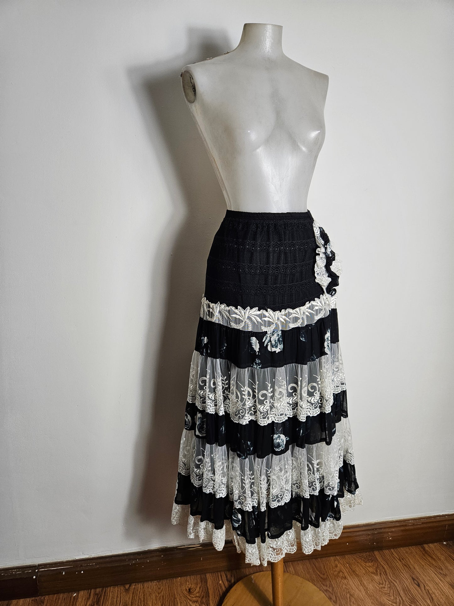 Black and white ruffled skirt