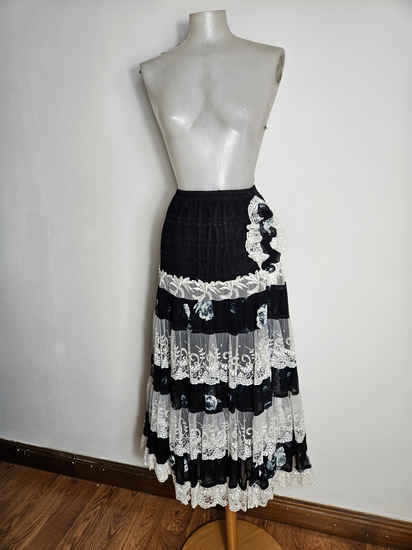 Black and white ruffled skirt