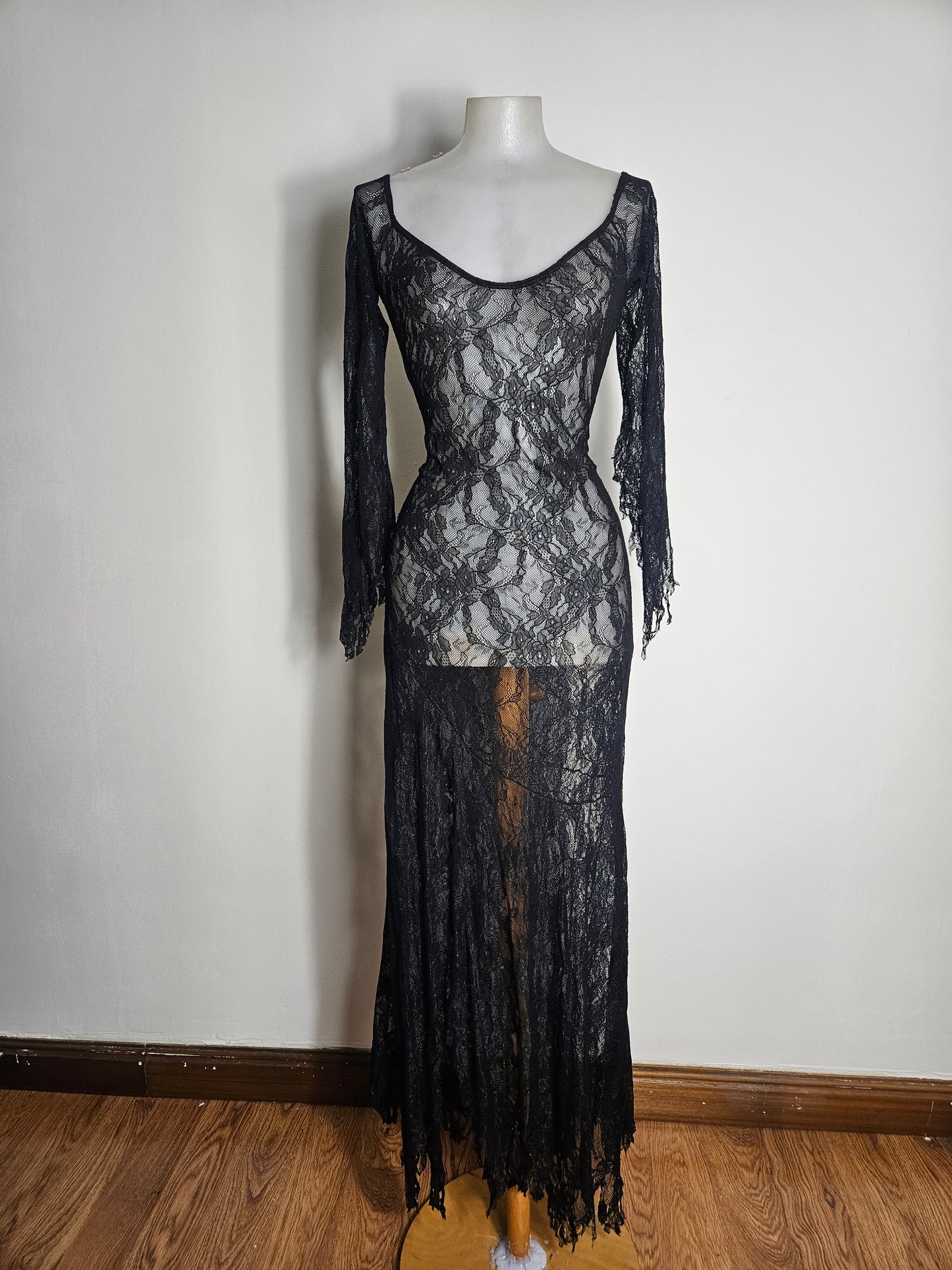 Robe en dentelle noire