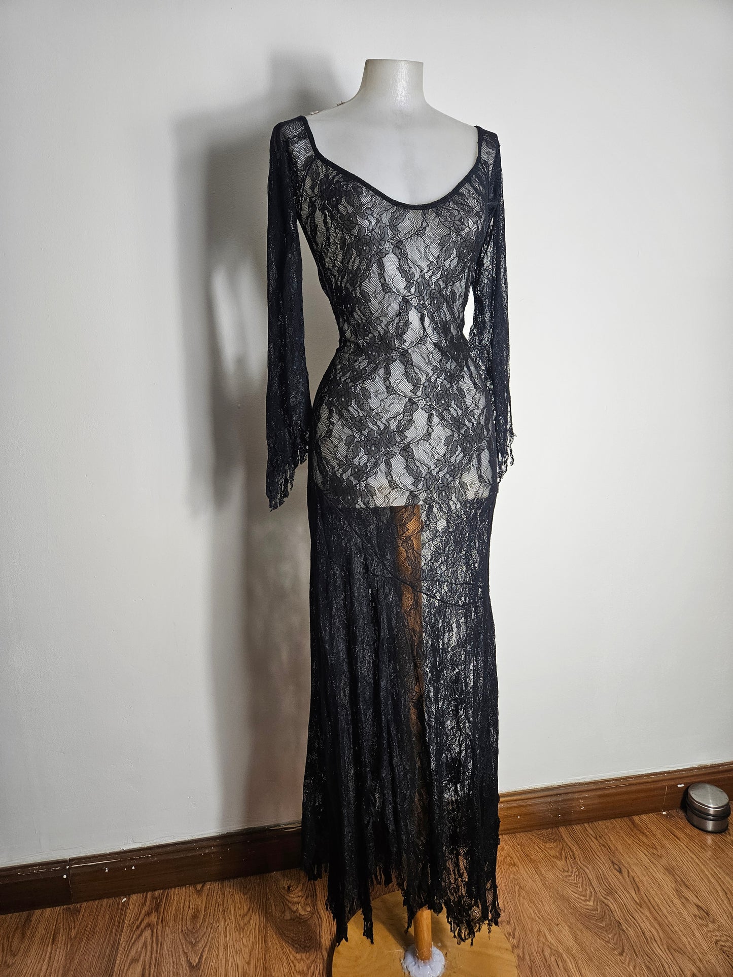 Robe en dentelle noire