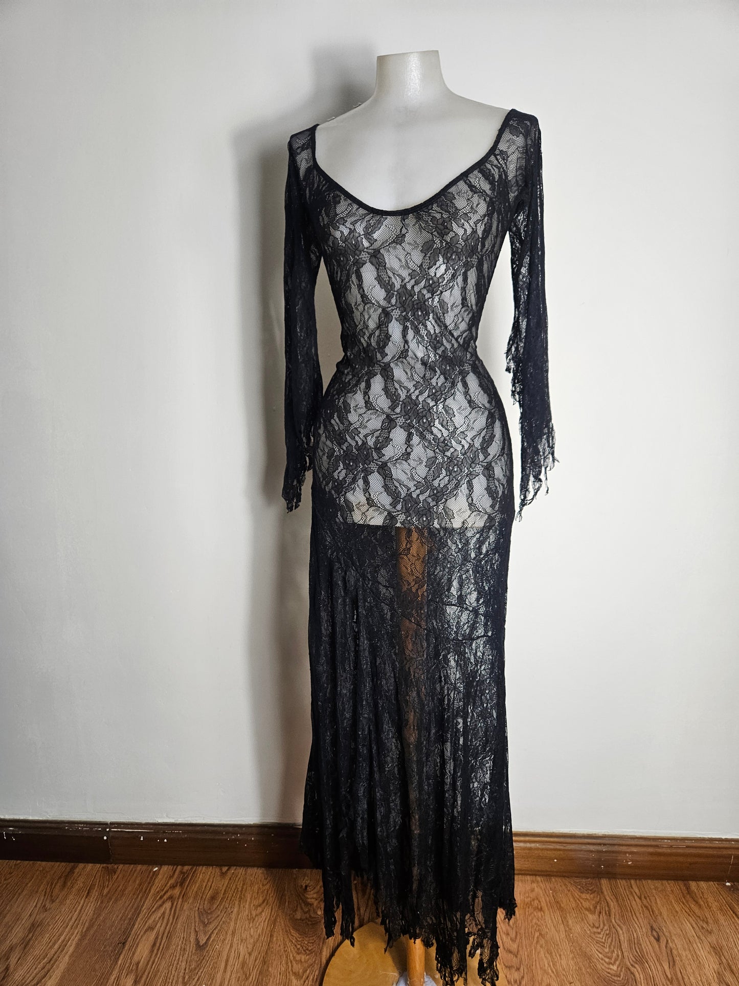 Robe en dentelle noire