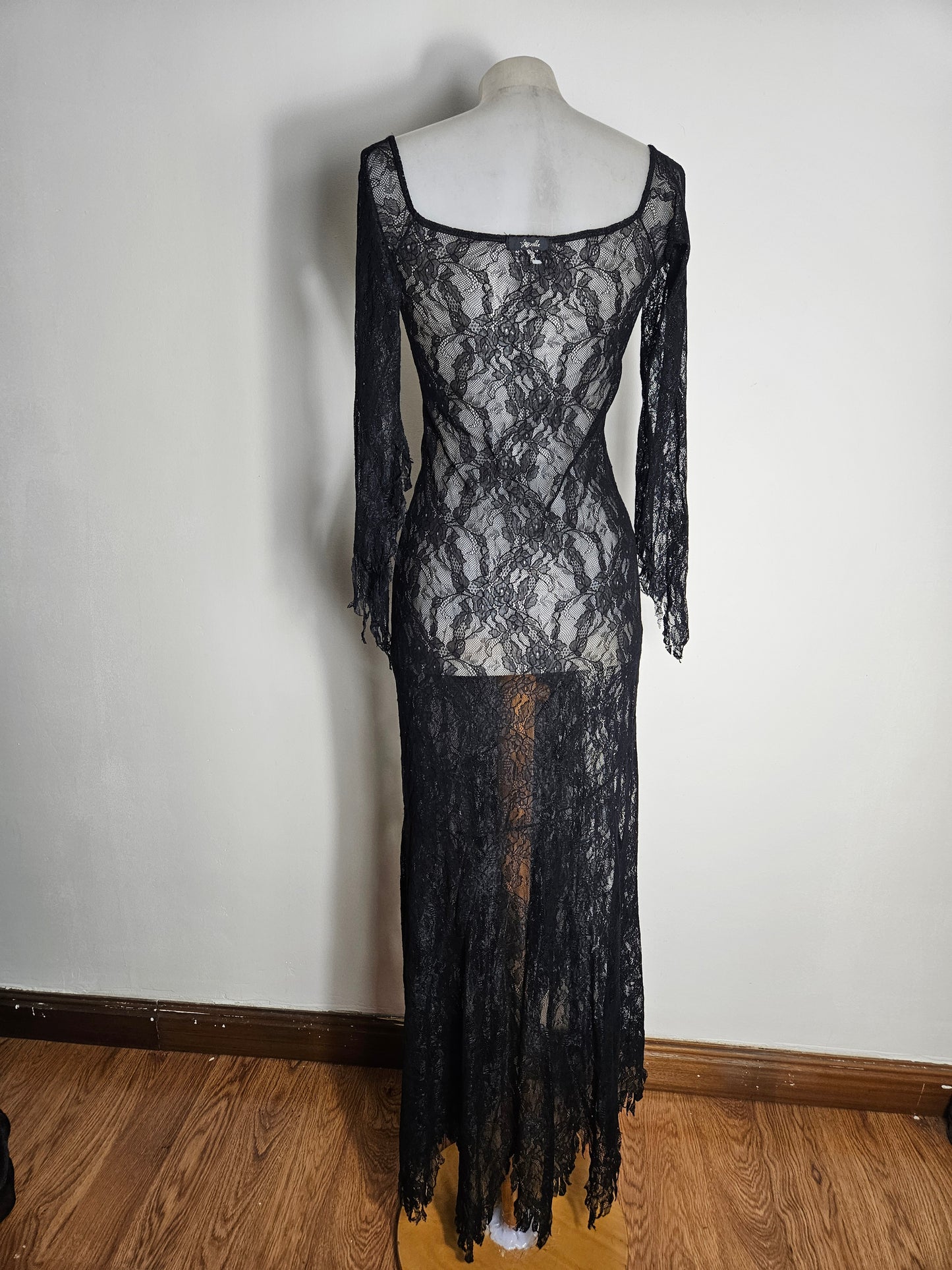 Robe en dentelle noire