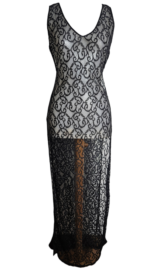 Robe en dentelle détails anneaux