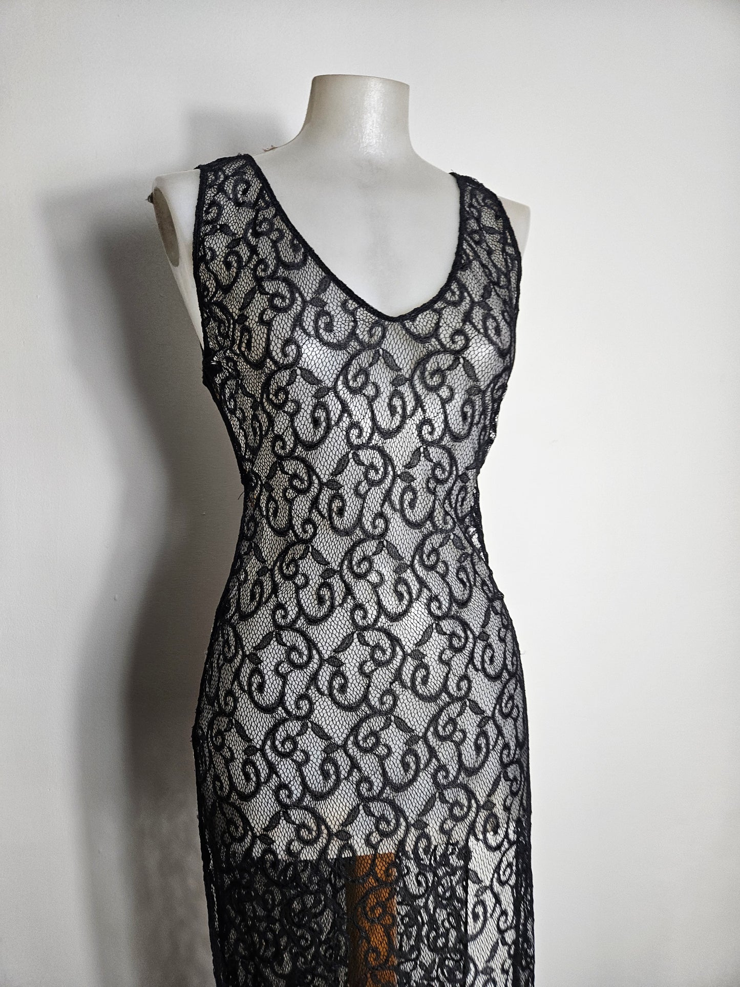 Robe en dentelle détails anneaux
