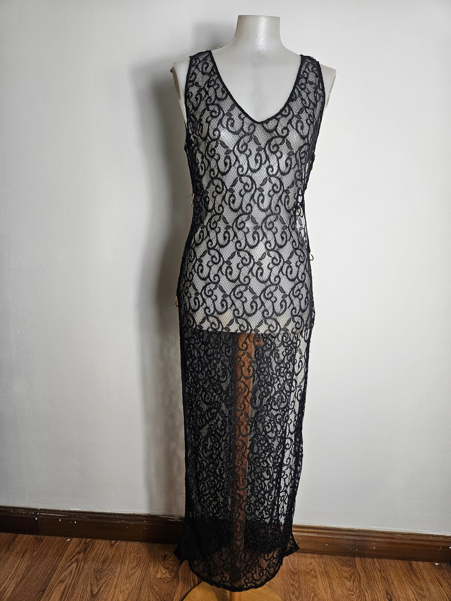 Robe en dentelle détails anneaux