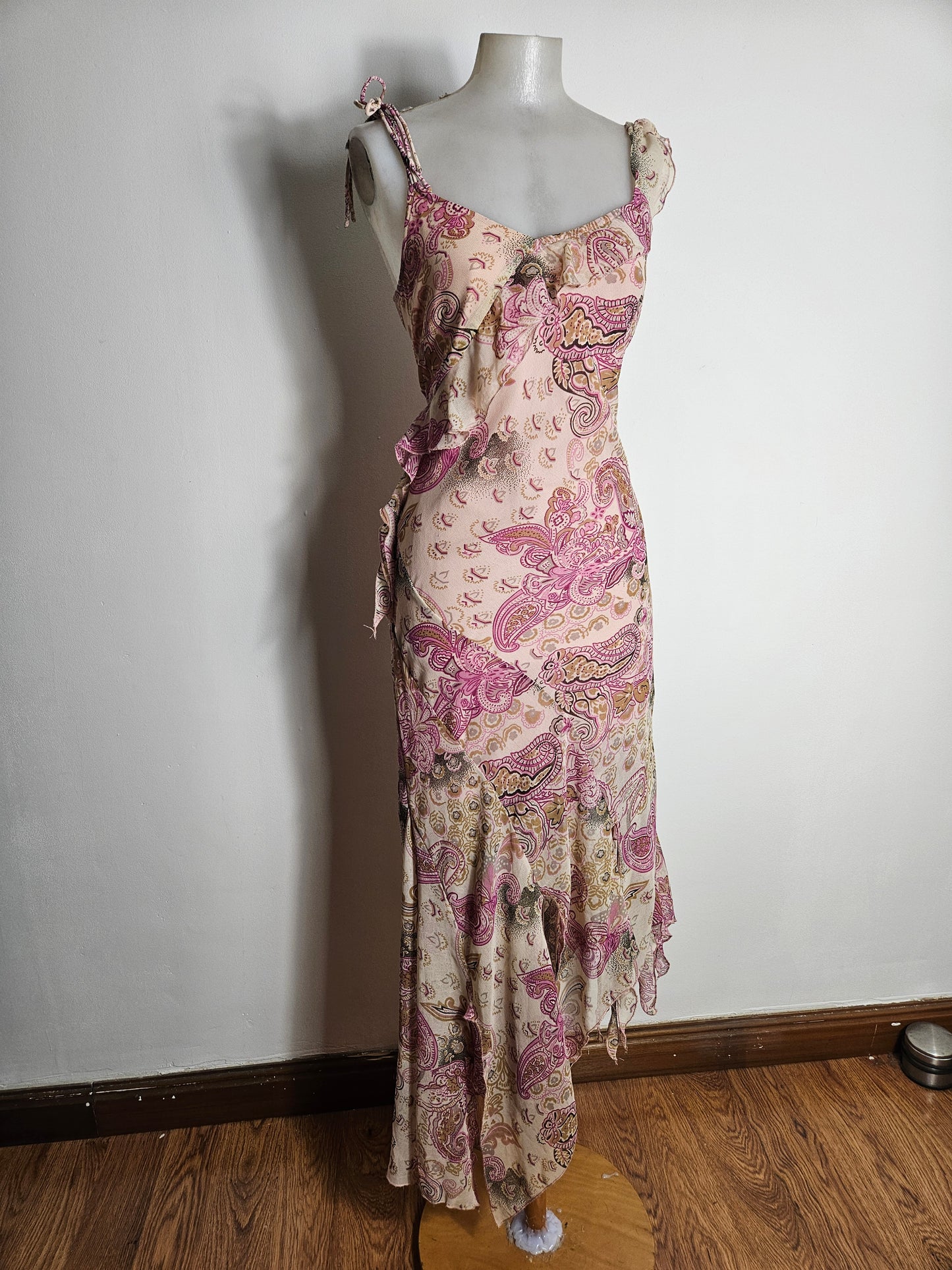 Robe en voile fleurie rose