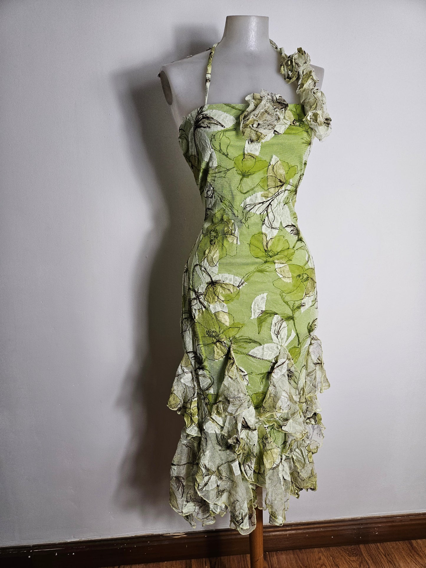 Vestido de encaje en tonos verdes