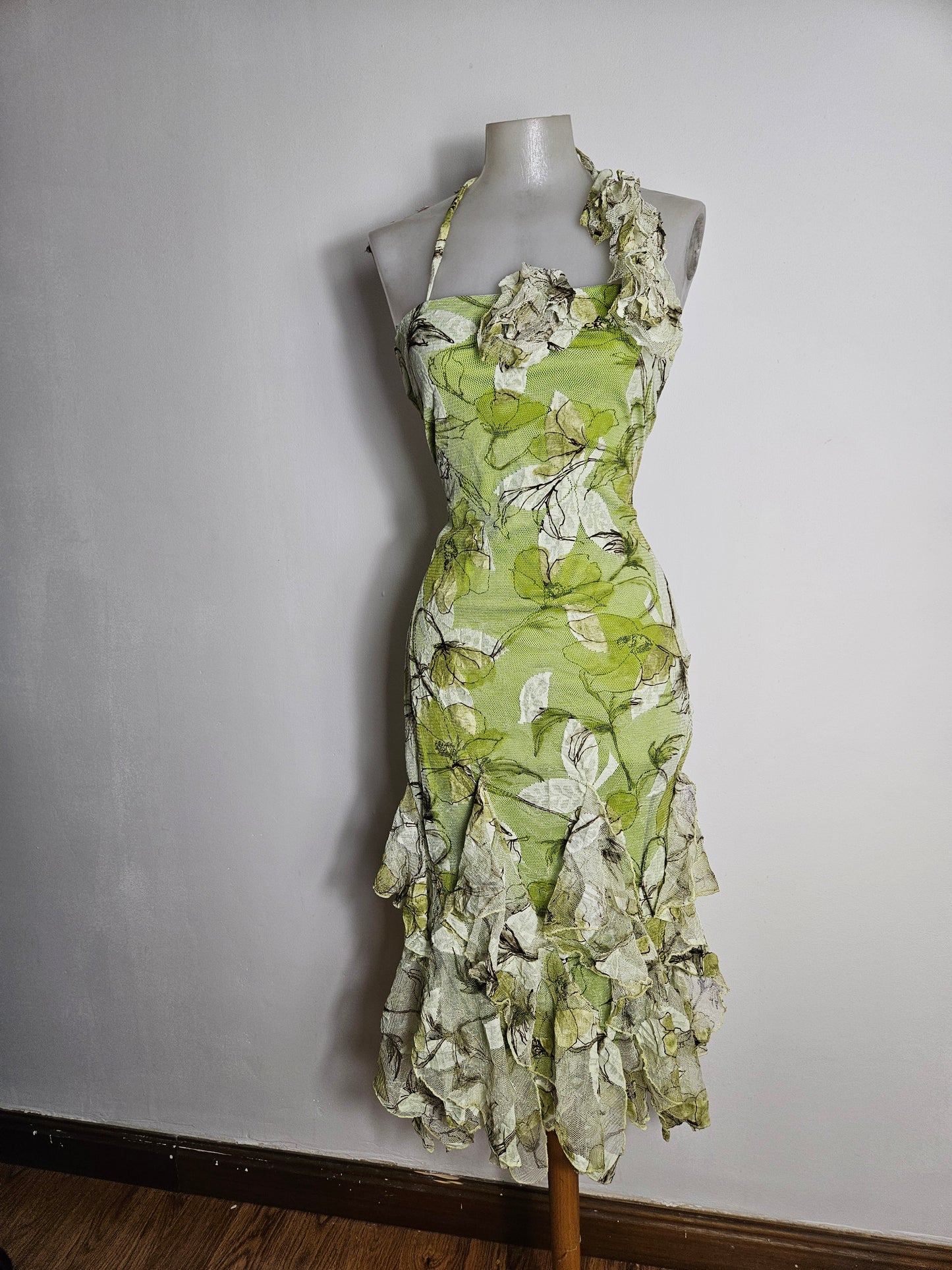 Vestido de encaje en tonos verdes