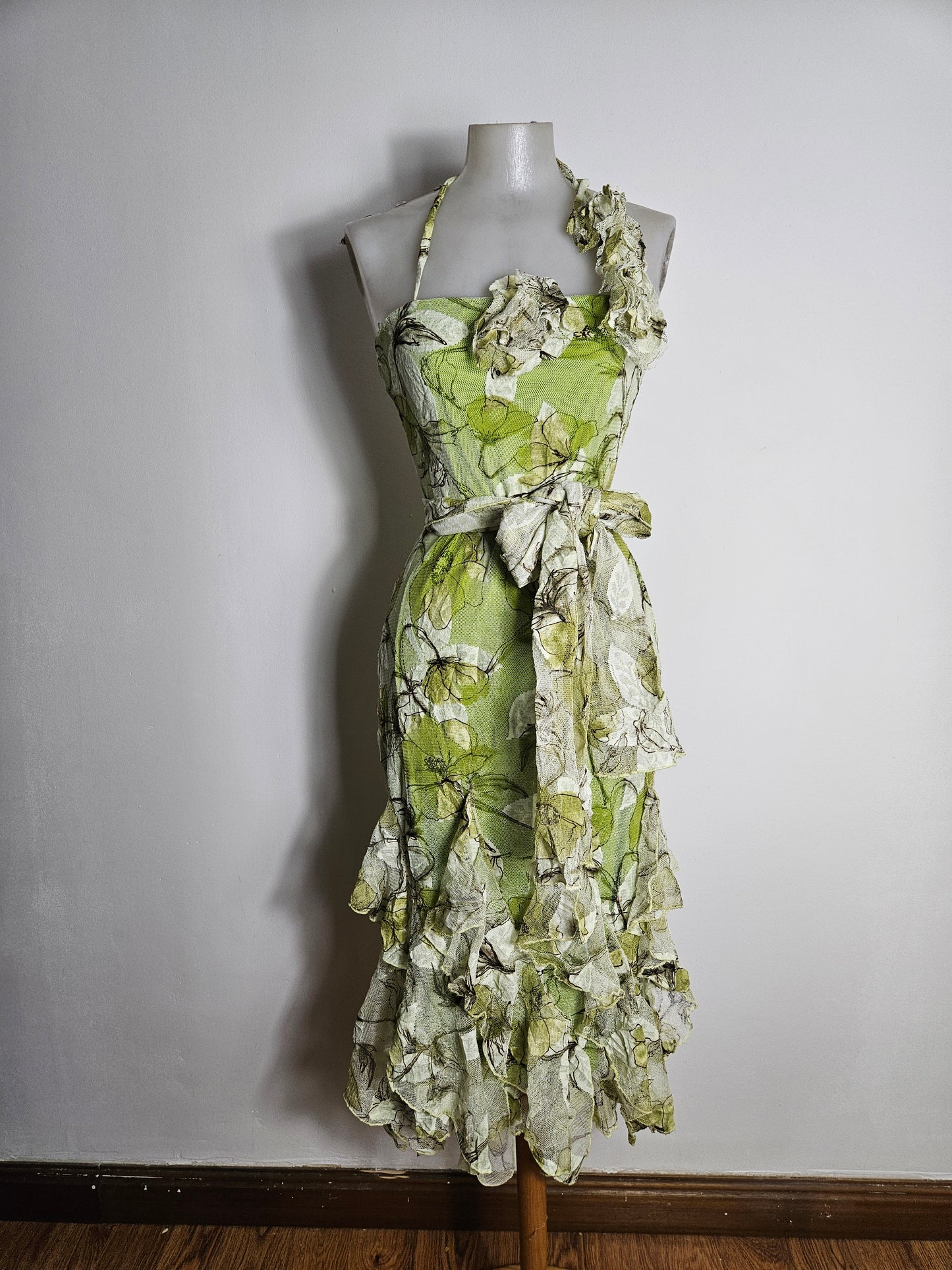 Vestido de encaje en tonos verdes