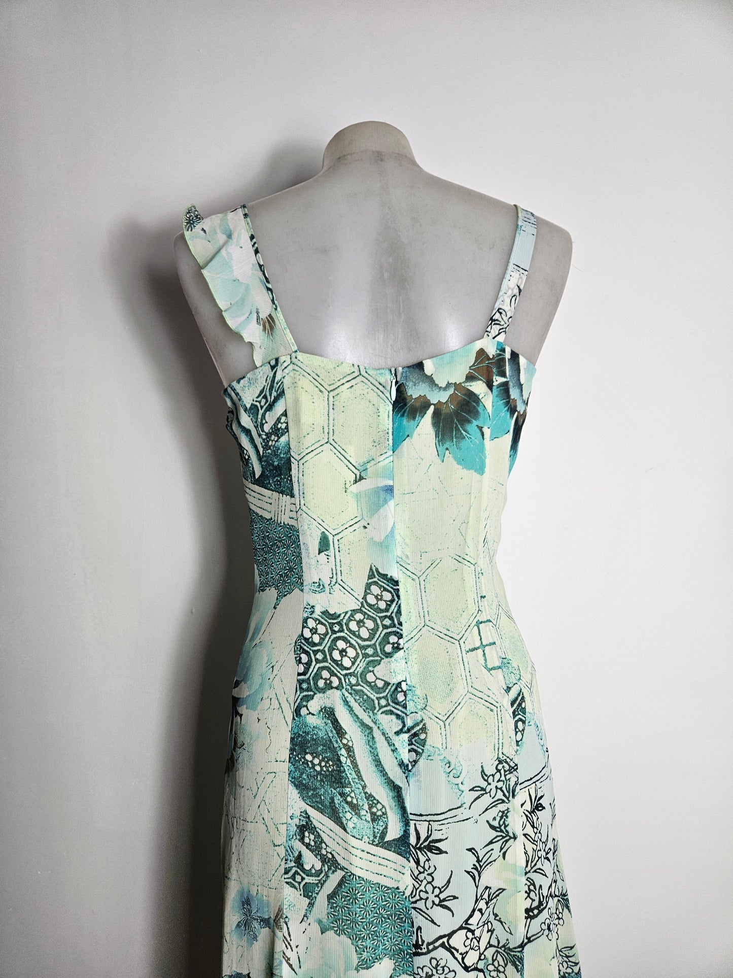 Vestido de gasa floral azul y verde