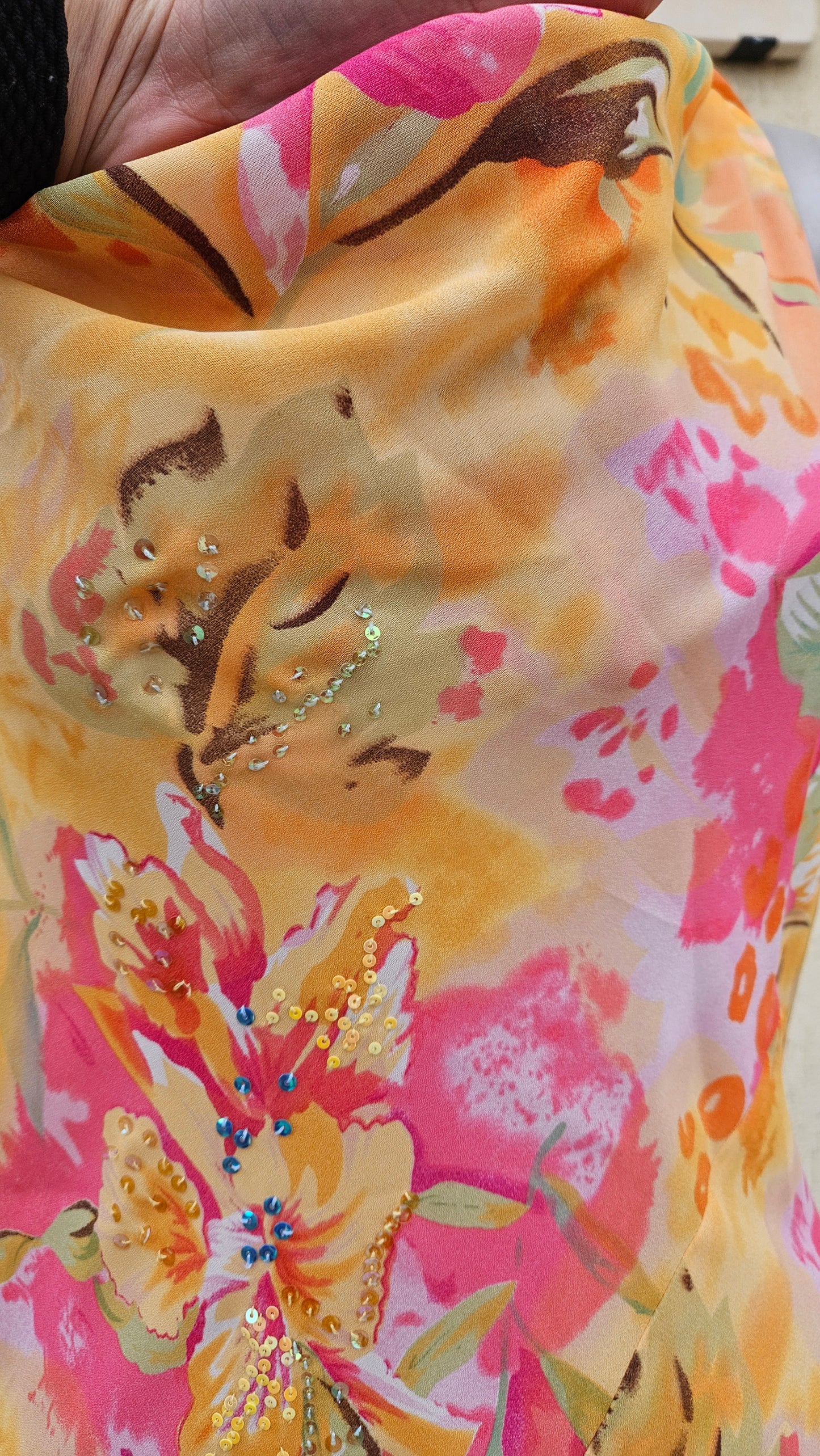Robe asymétrique en voile tons roses et orange