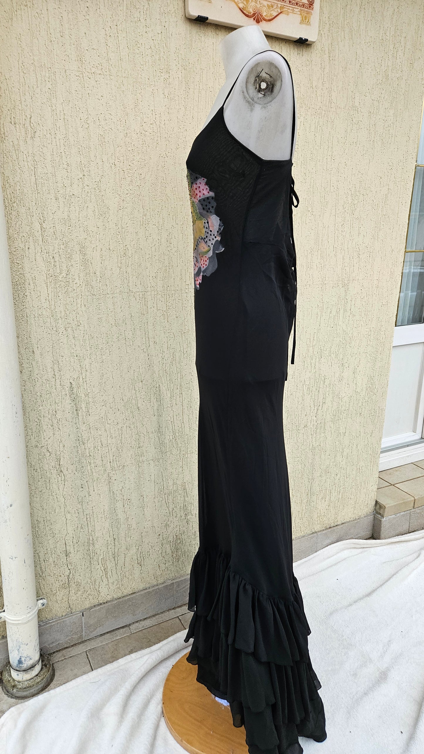 Robe en voile détails fleurs et broderies