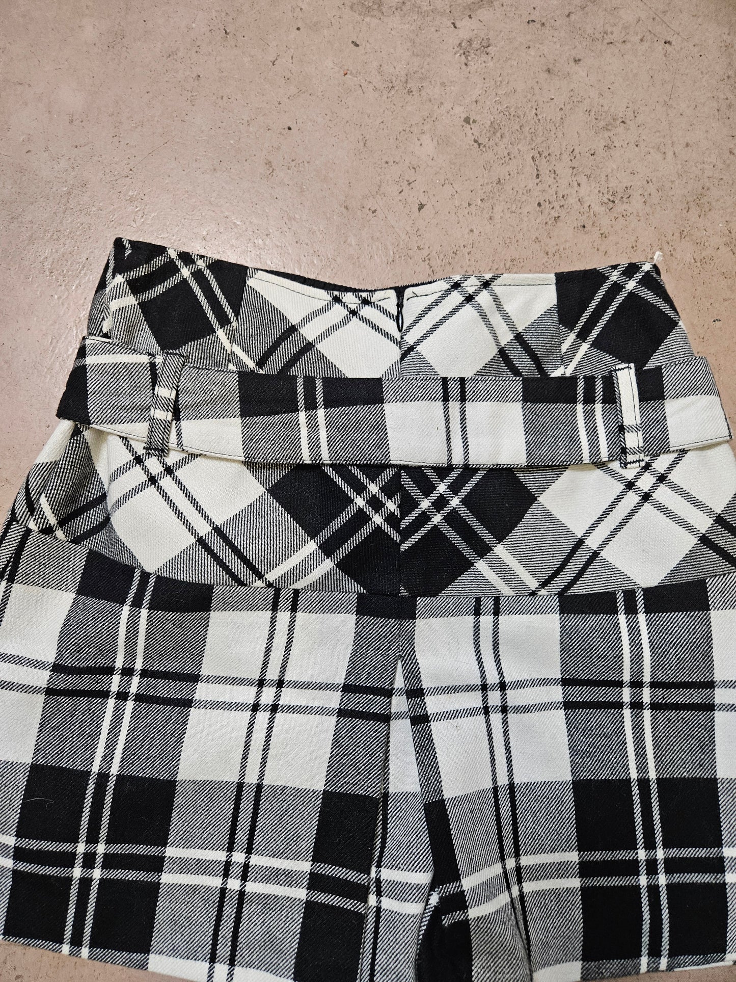 Tartan mini skirt
