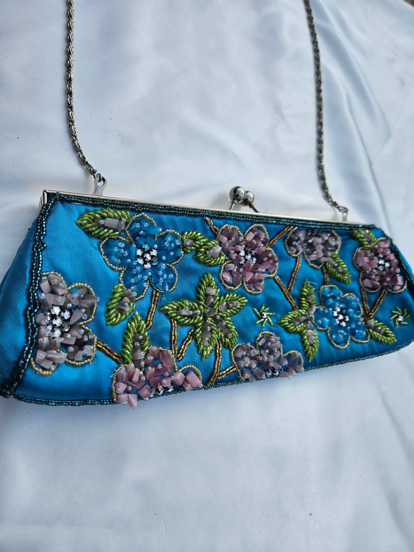 Petit sac brodé bleu