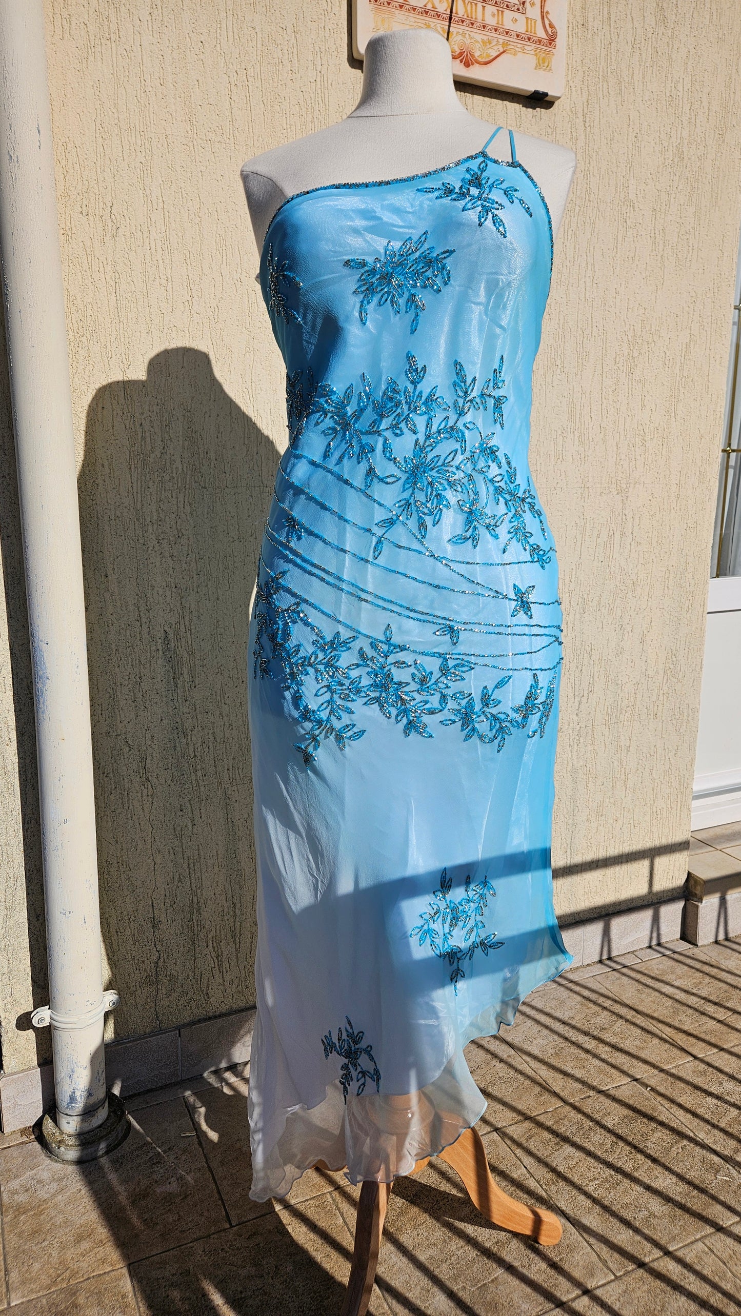 Maxi dress in embroidered silk with blue tones