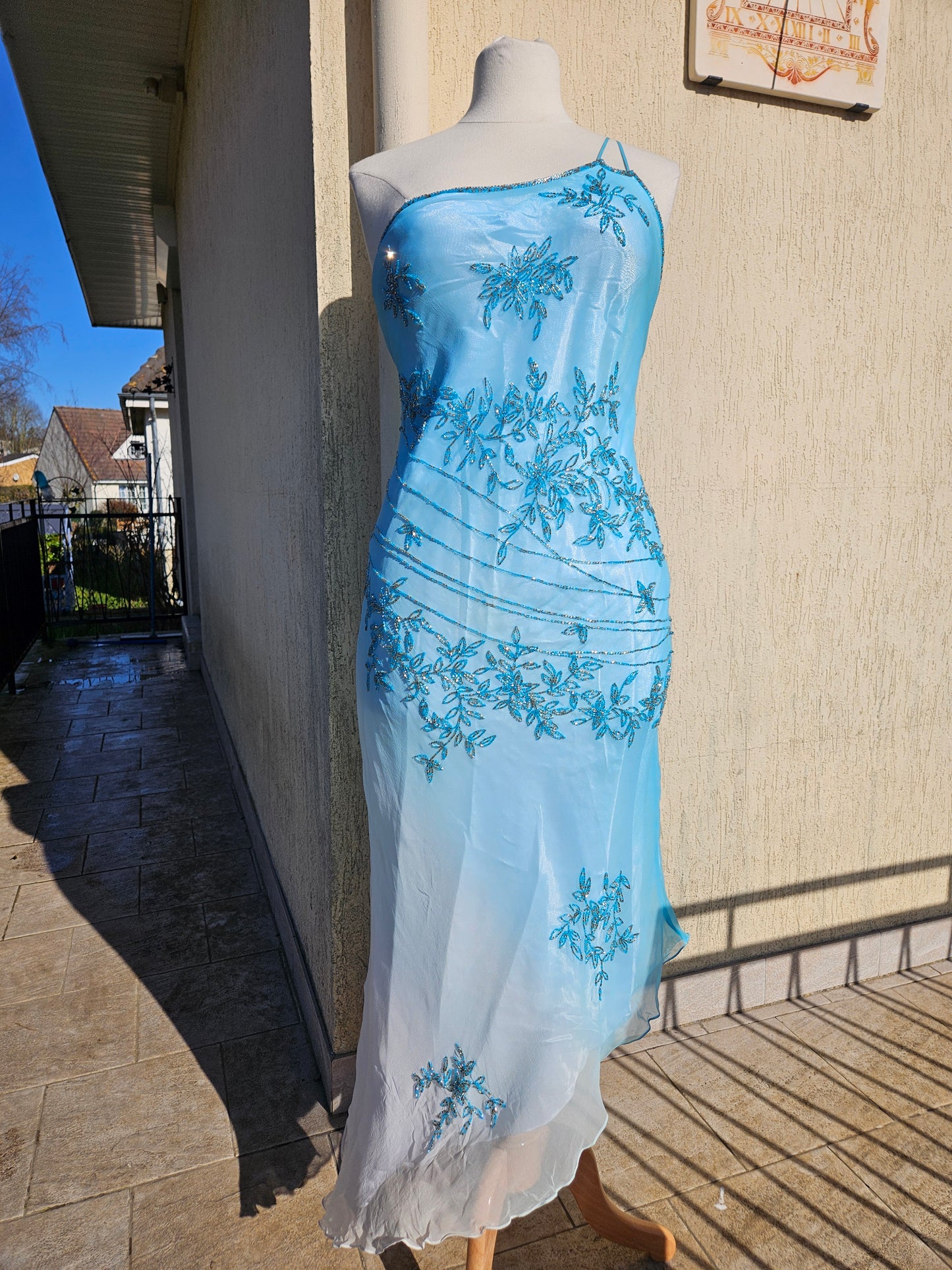 Maxi dress in embroidered silk with blue tones