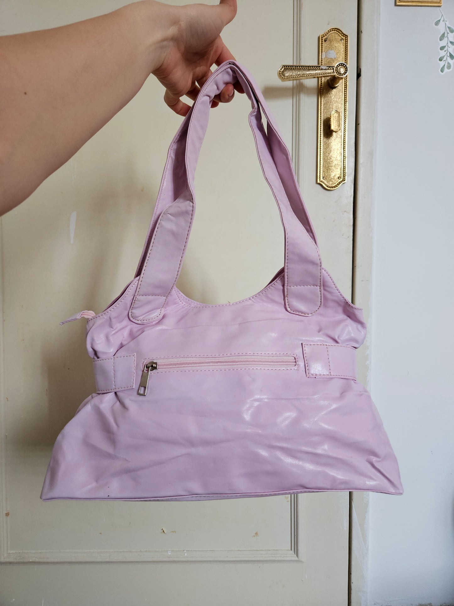Sac en similicuir rose à boucle