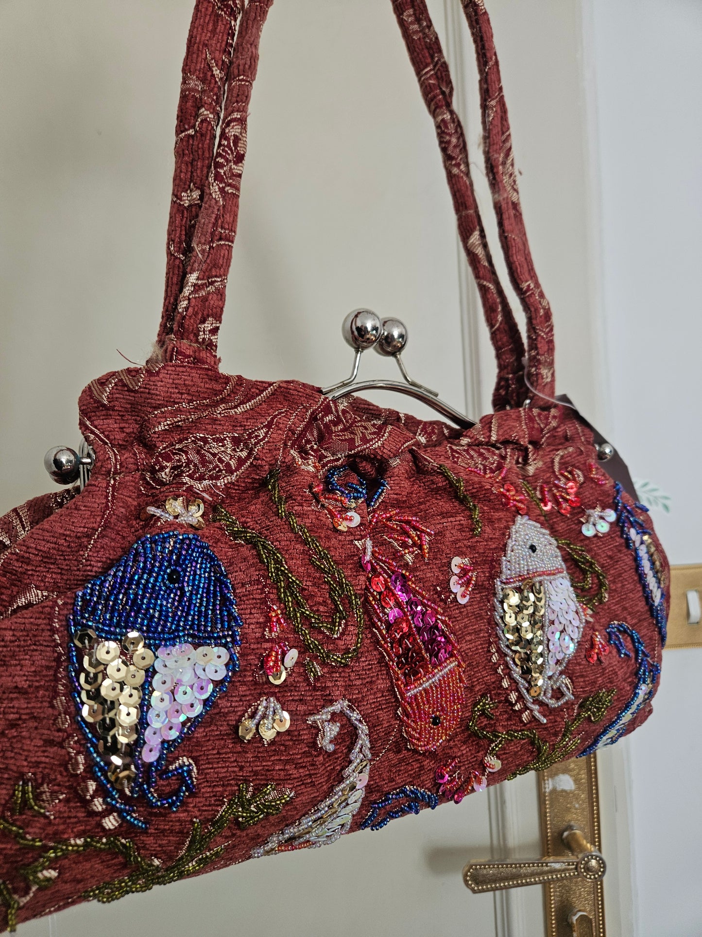 Sac en tissu brodé de sequins