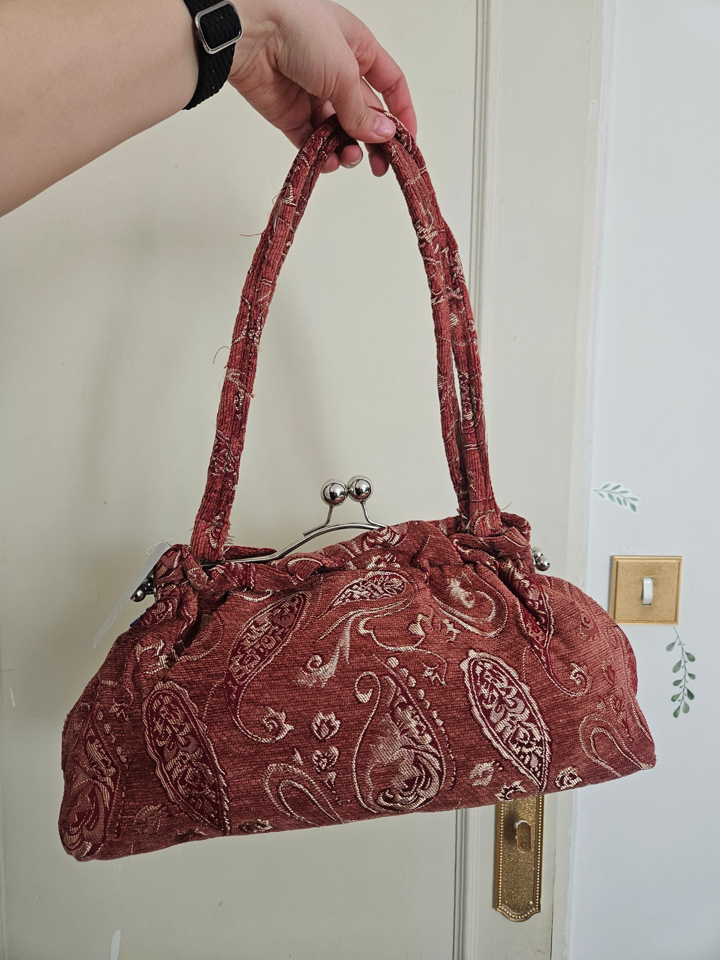 Sac en tissu brodé de sequins
