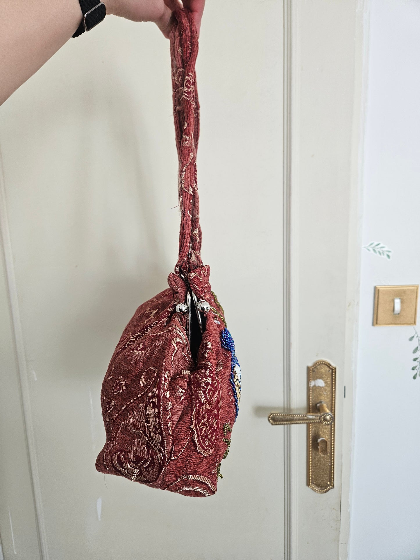 Sac en tissu brodé de sequins