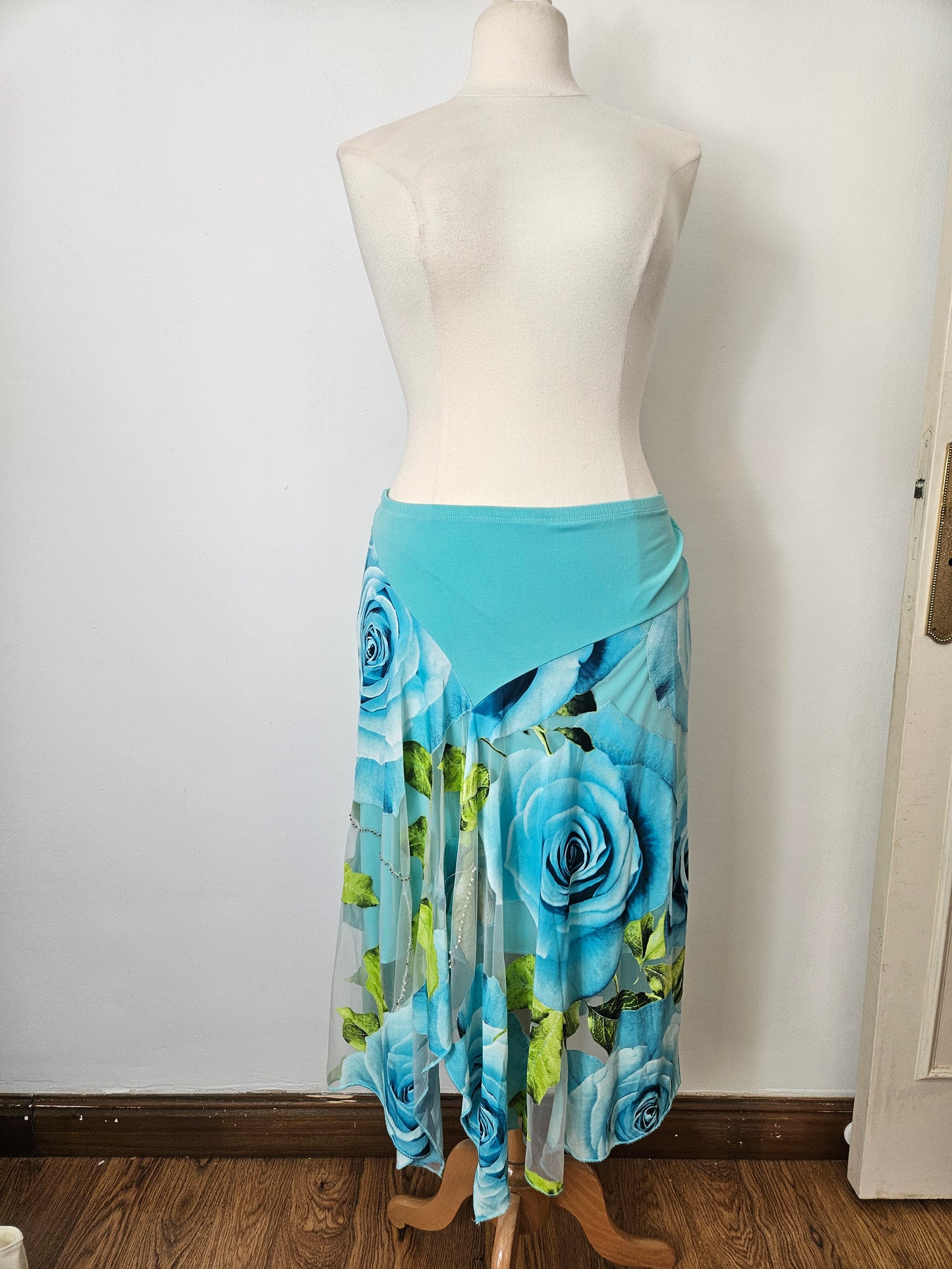 Jupe asymétrique bleue motif florale (Copie)