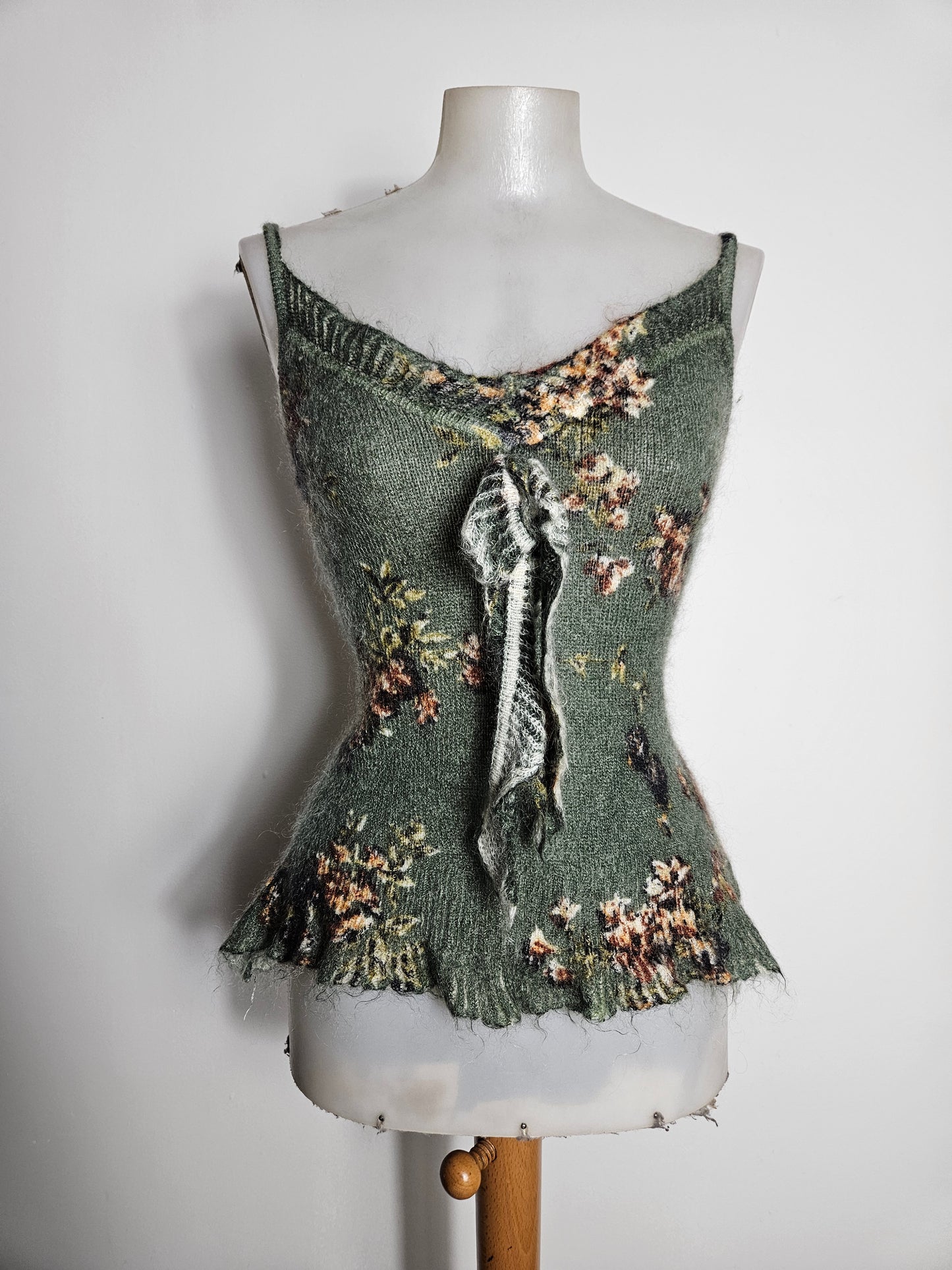 Haut en mohair motif floral