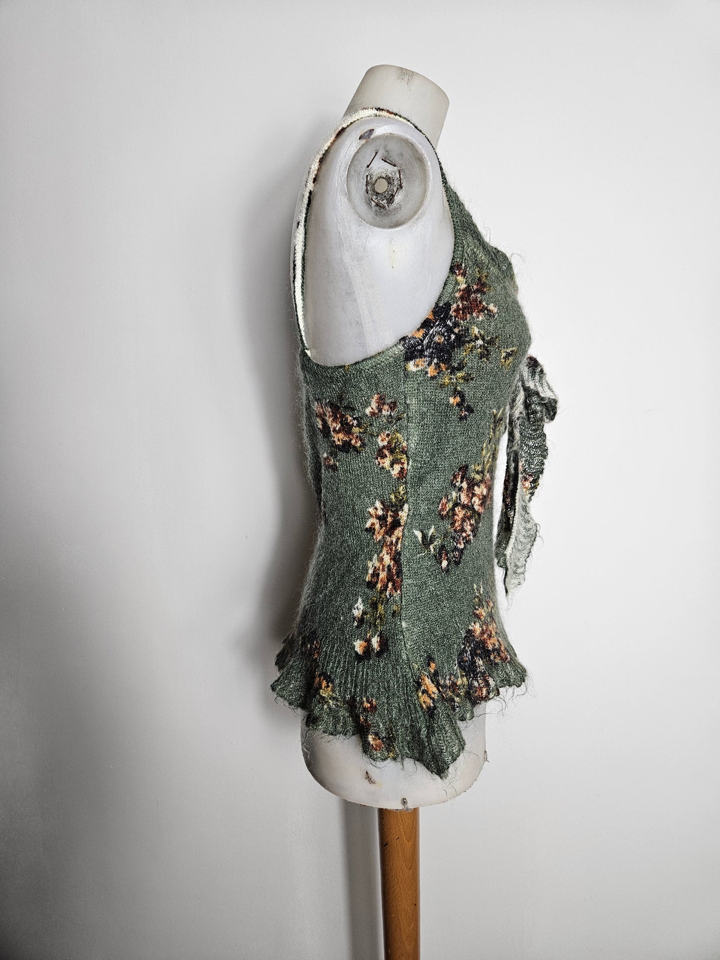 Haut en mohair motif floral