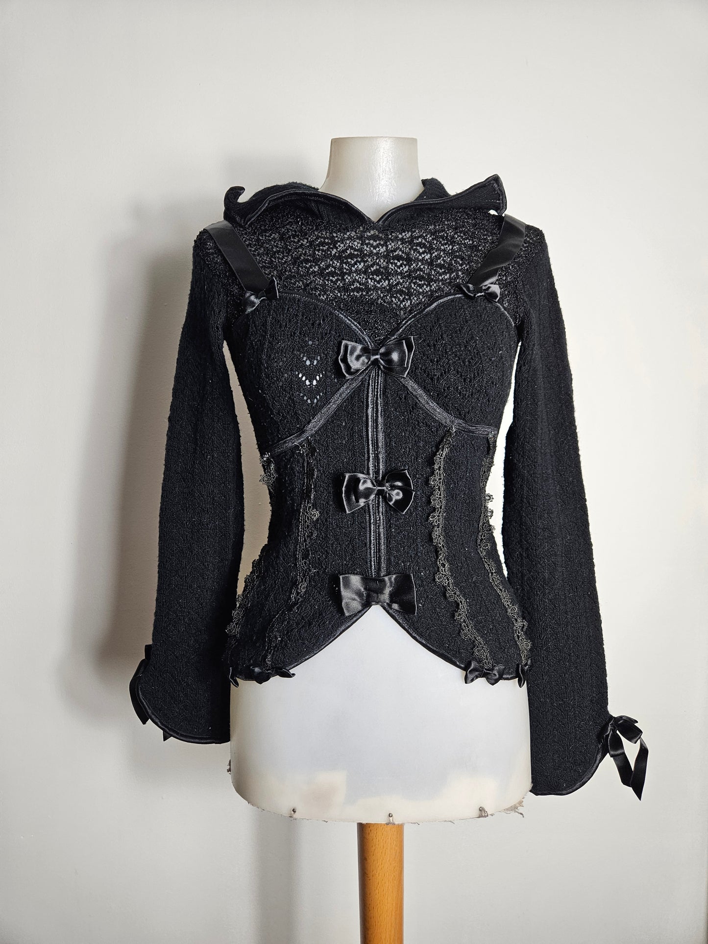 Pull léger détails noeuds