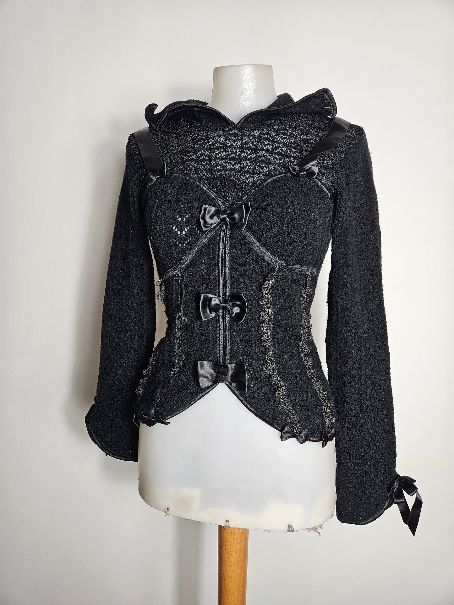 Pull léger détails noeuds