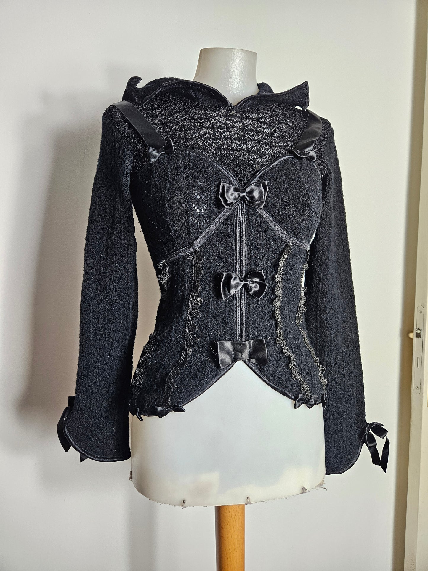 Pull léger détails noeuds